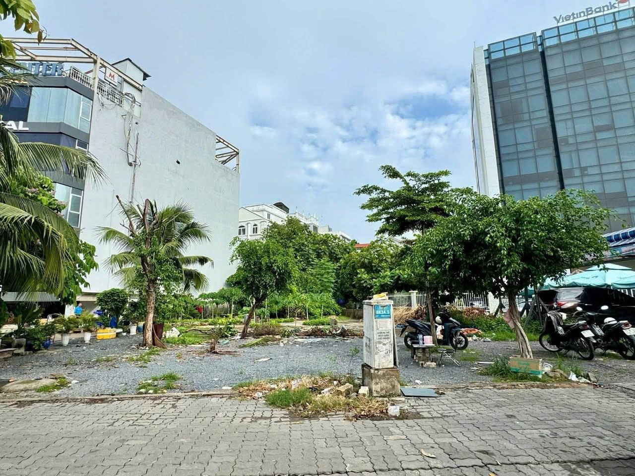 Cần bán Đất Phường An Khánh, Quận 2, Diện tích 720m², Giá 300 Triệu/m²