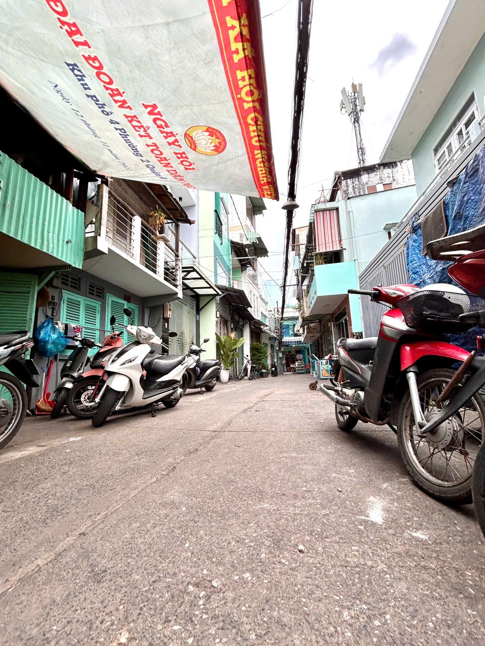 BÁN NHÀ 2 TẦNG- Đ.BẾN VÂN ĐỒN- TRƯỚC NHÀ RỘNG 6M- NGAY CẦU NGUYỄN VĂN CỪ- VÀ PHỐ ĐI BỘ NGUYỄN HUỆ- 3