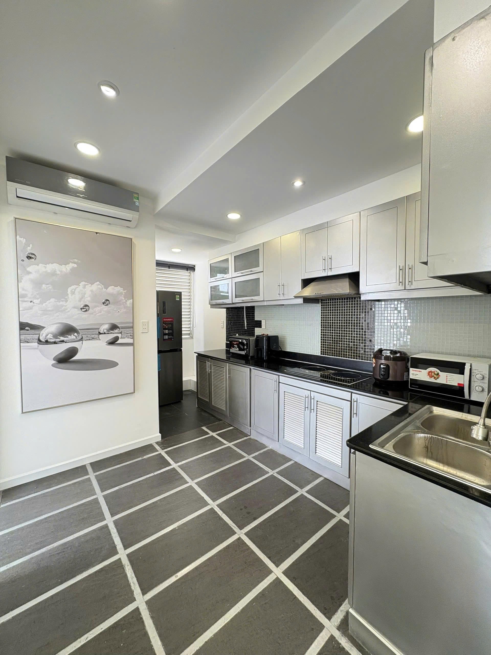 Cho thuê Căn hộ chung cư Quận 2, Hồ Chí Minh, Diện tích 380m², Giá 140 Triệu/tháng 12