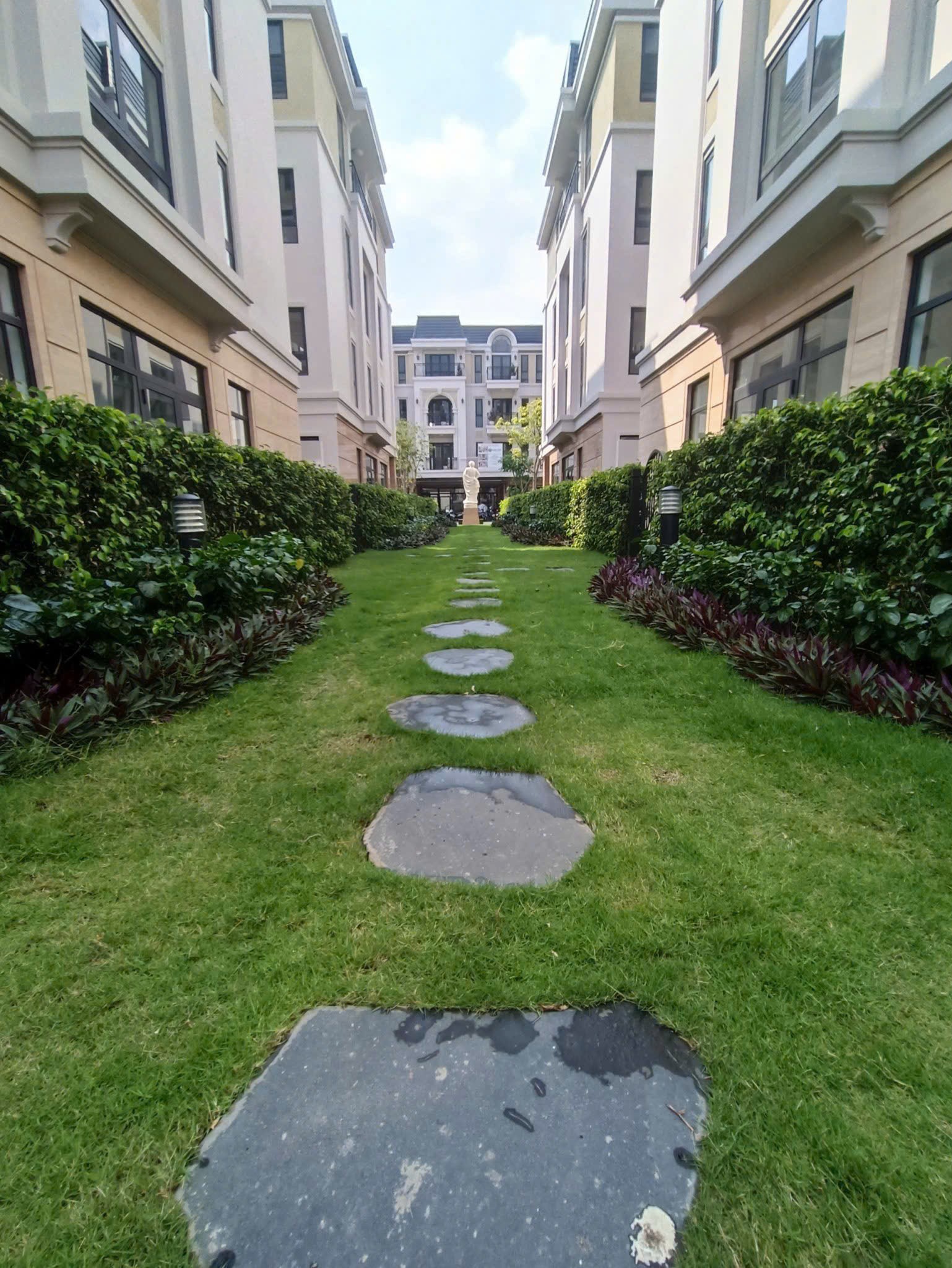 Cho thuê Nhà mặt tiền Quận 9, Hồ Chí Minh, Diện tích 133m², Giá Thương lượng 3