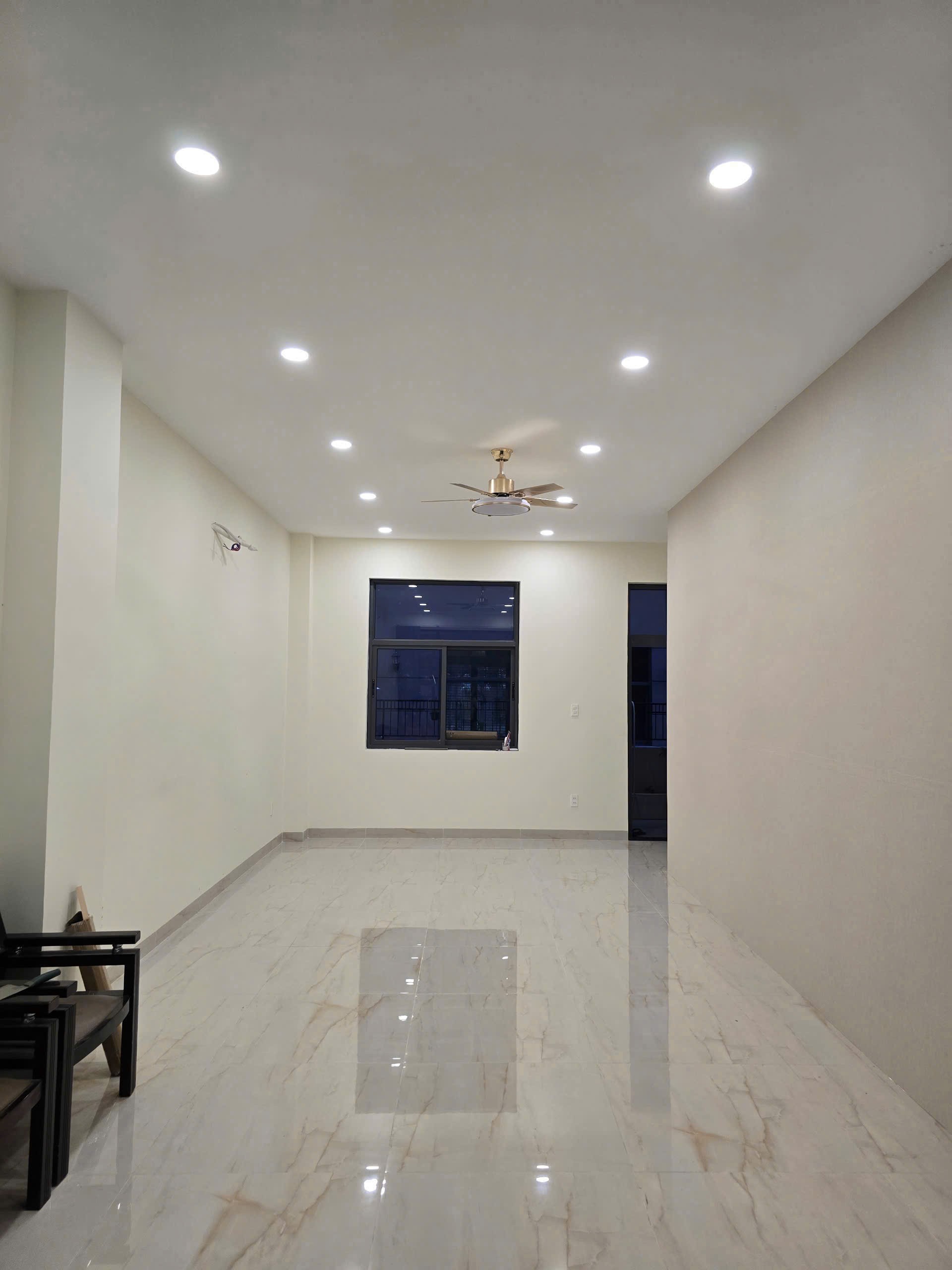 Cho thuê Nhà mặt tiền Nhà Bè, Hồ Chí Minh, Diện tích 133m², Giá 040 Triệu/tháng 2