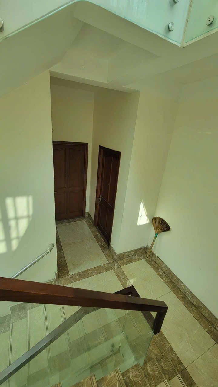 Cần bán Biệt thự Phường Long Trường, Quận 9, Diện tích 330m², Giá 017.5 Tỷ 2