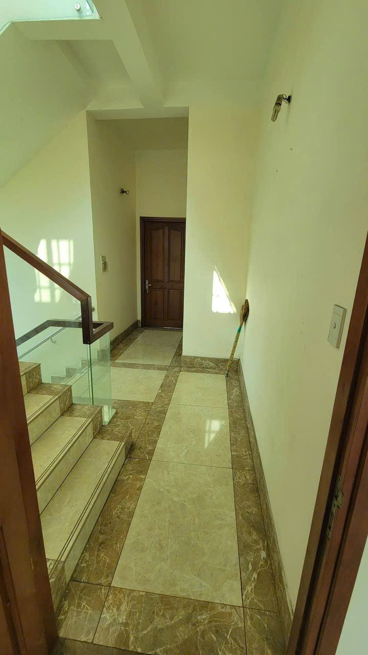 Cần bán Biệt thự Phường Long Trường, Quận 9, Diện tích 330m², Giá 017.5 Tỷ 3