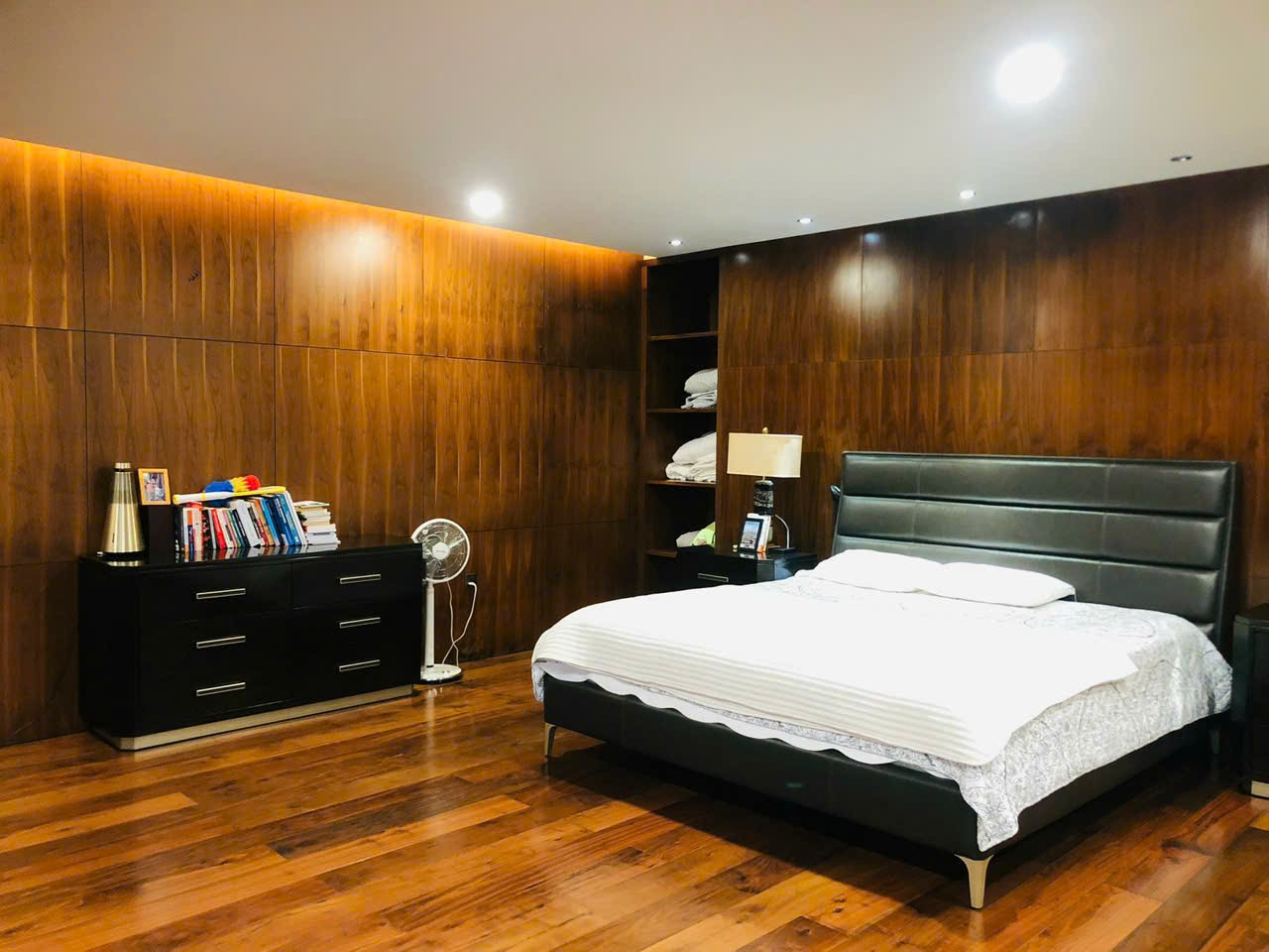 Cho thuê Nhà mặt tiền Phường Thảo Điền, Quận 2, Diện tích 570m², Giá Thương lượng