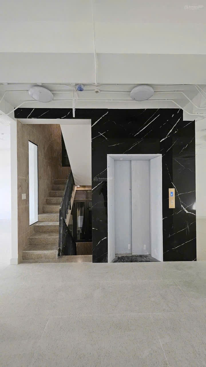 Cần bán Văn phòng Phường An Phú, Quận 2, Diện tích 200m², Giá 75 Tỷ 9