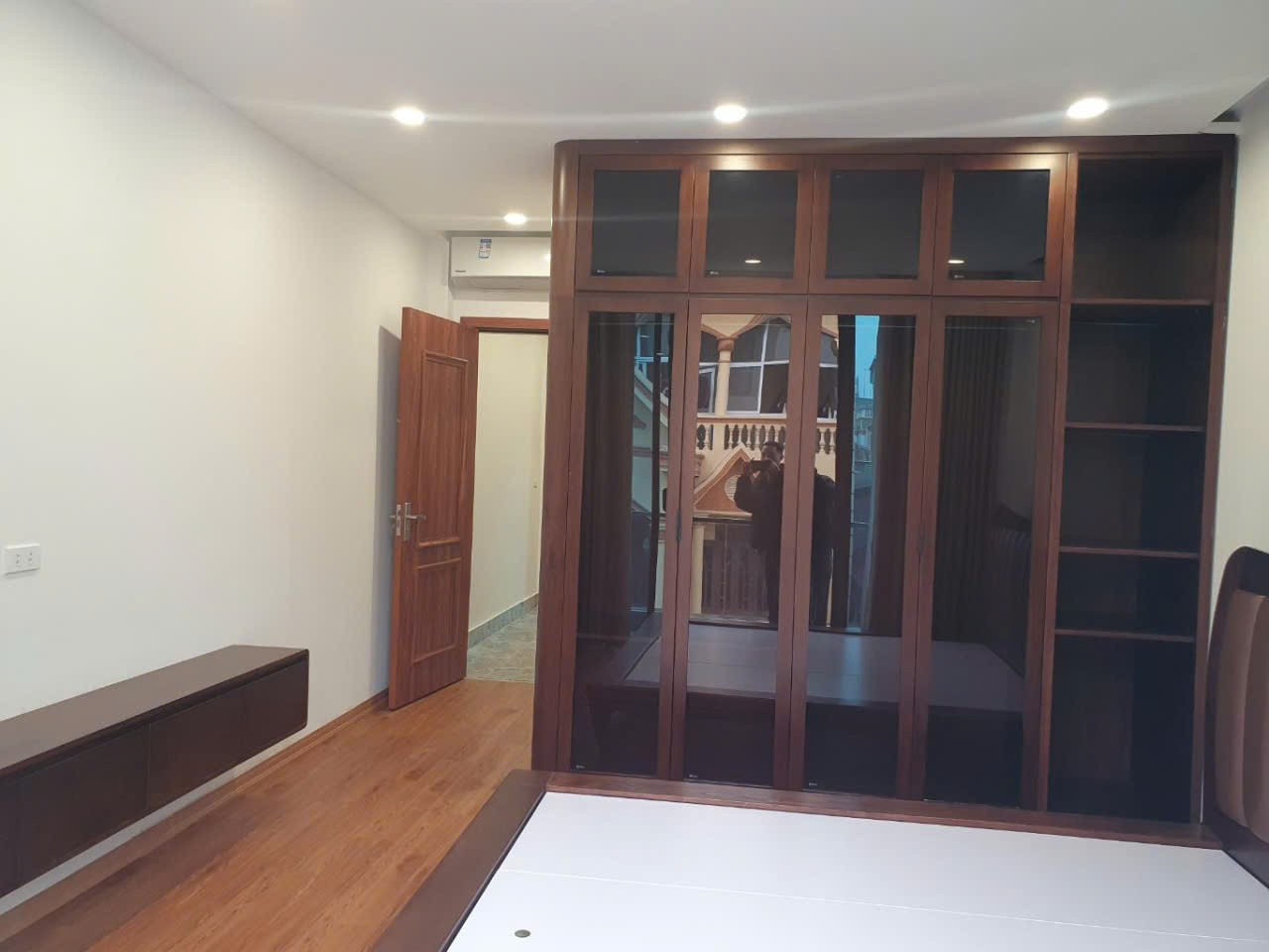 NHÀ 52M2 X 5T NGỌC TRÌ , CỔ LINH VIEW HỒ , GẦN AEON CÁC TRƯỜNG LIÊN CẤP , GIÁ 15,X TỶ 3