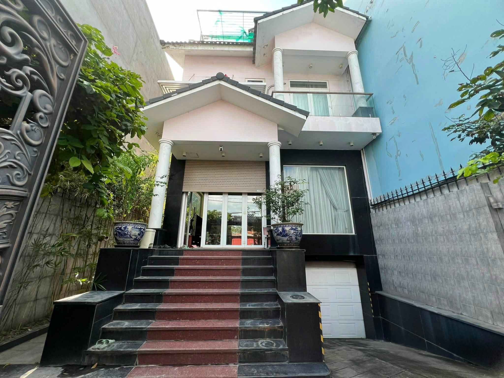 Cần bán Biệt thự Quận 9, Hồ Chí Minh, Diện tích 196m², Giá 18 Tỷ