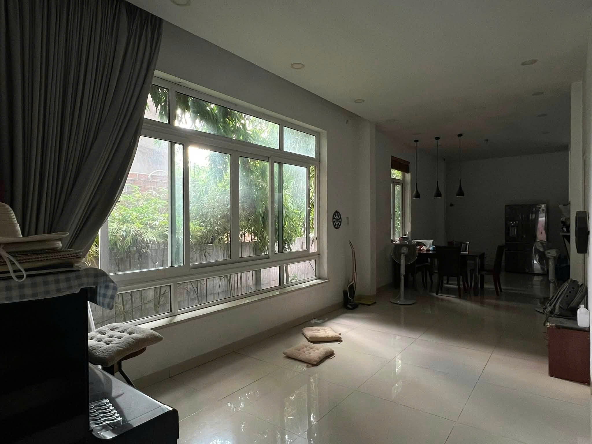 Cần bán Biệt thự Quận 9, Hồ Chí Minh, Diện tích 196m², Giá 18 Tỷ 6