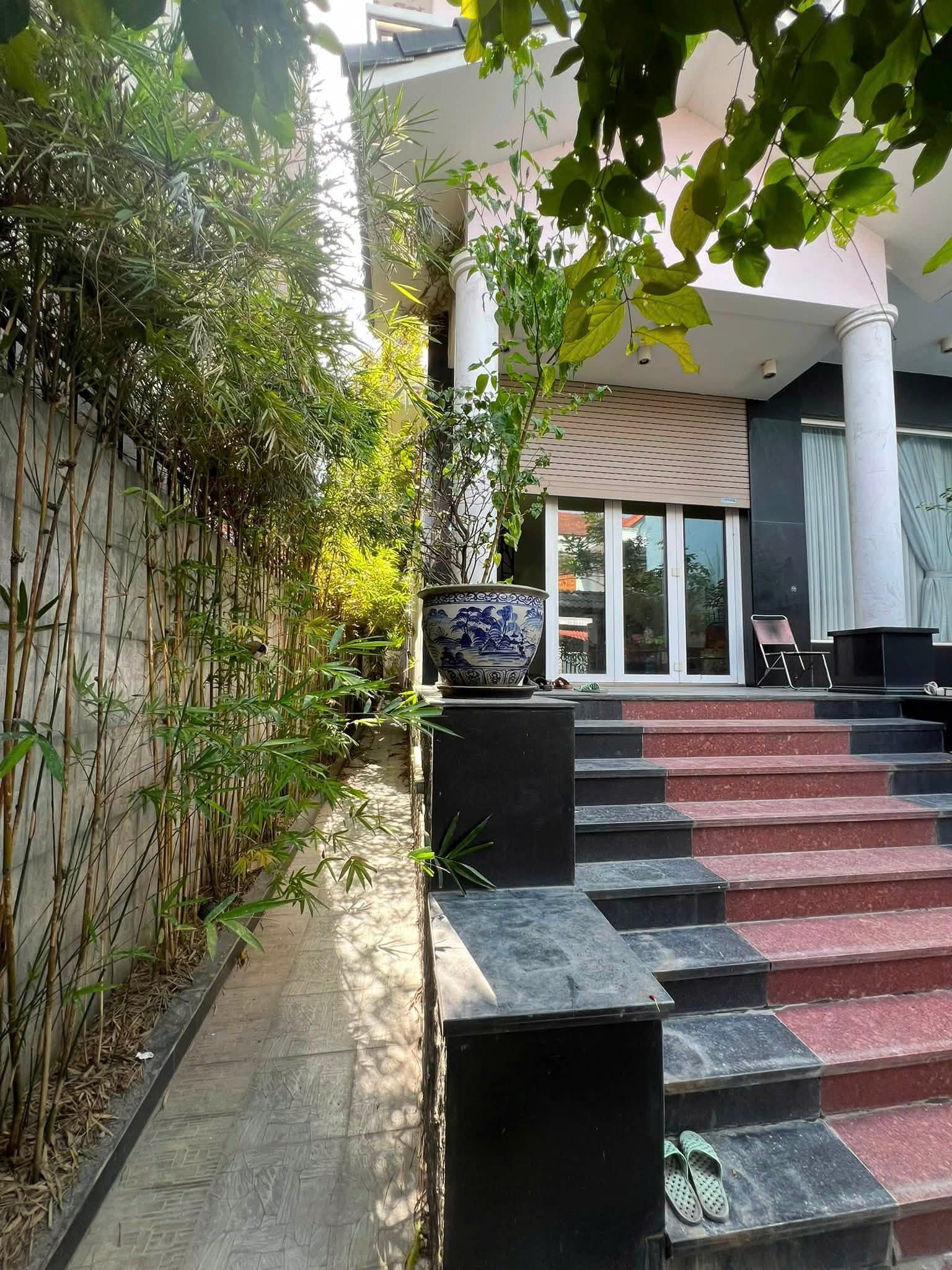 Cần bán Biệt thự Quận 9, Hồ Chí Minh, Diện tích 196m², Giá 18 Tỷ 7
