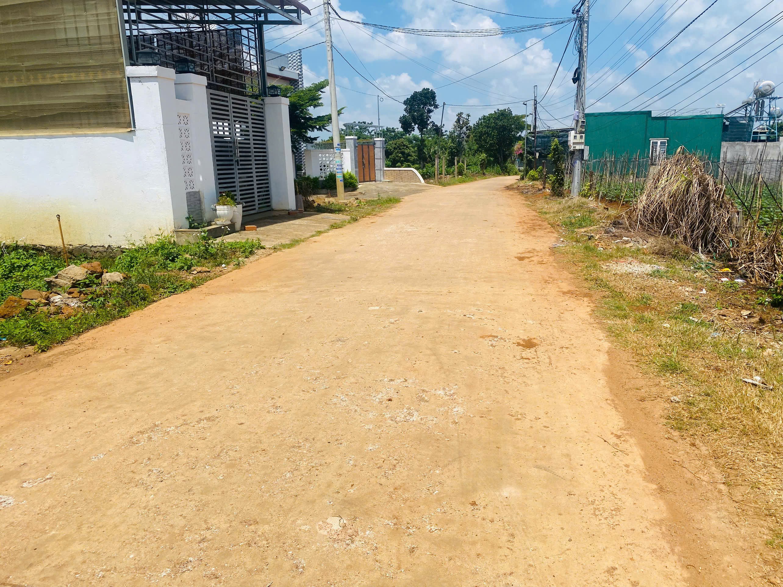BÁN ĐẤT 216m2 LIÊN HIỆP - ĐỨC TRỌNG - LÂM ĐỒNG GIÁ 2 TỶ 5