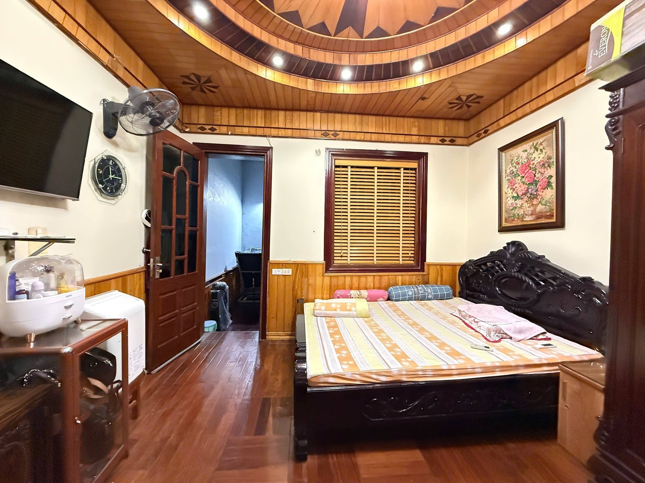 BÁN NHÀ ĐỖ QUANG, PHÂN LÔ VỈA HÈ 52M2 MT4M, OTO TRÁNH, KINH DOANH, VP, 26.X TỶ 5