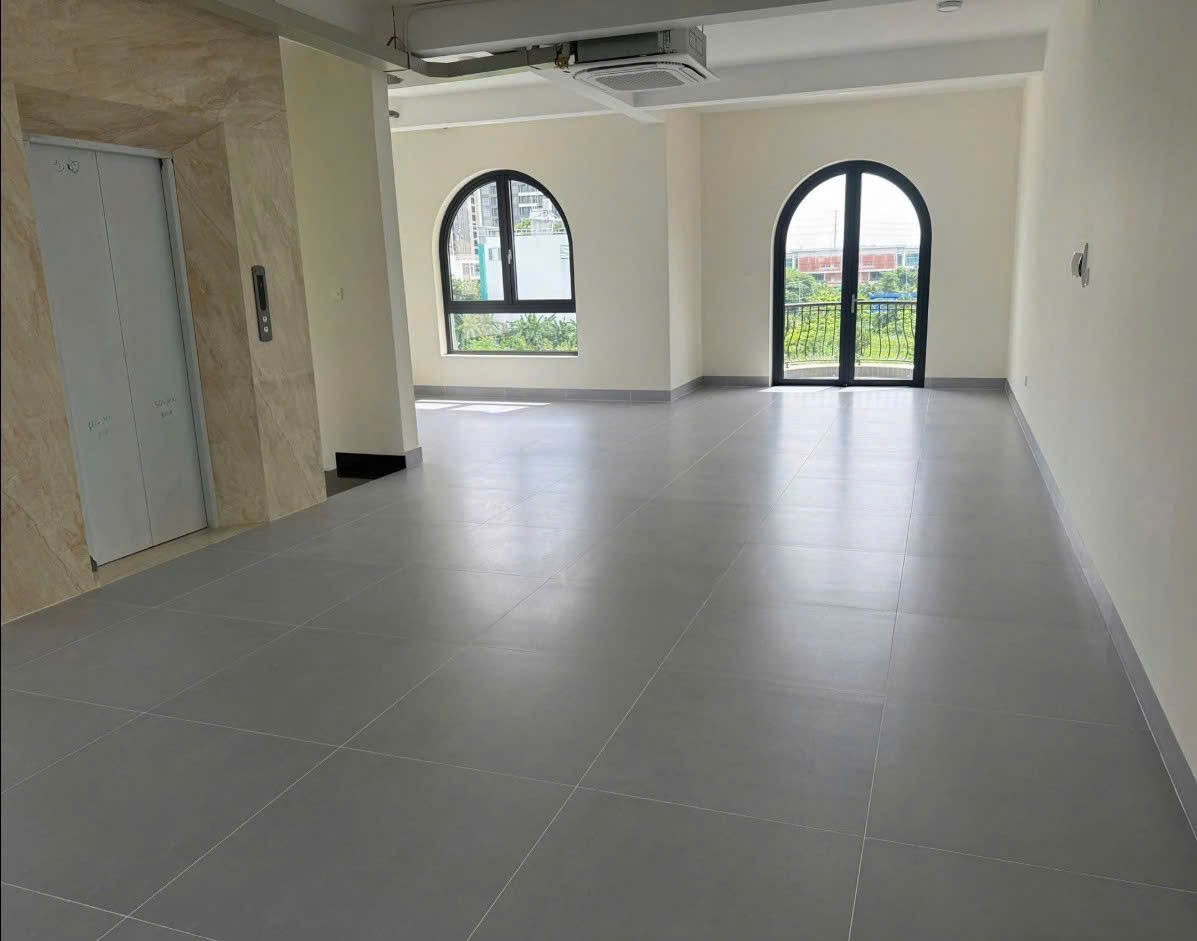 Cho thuê Biệt thự Phường Thạnh Mỹ Lợi, Quận 2, Diện tích 200m², Giá 100 Triệu/tháng 2