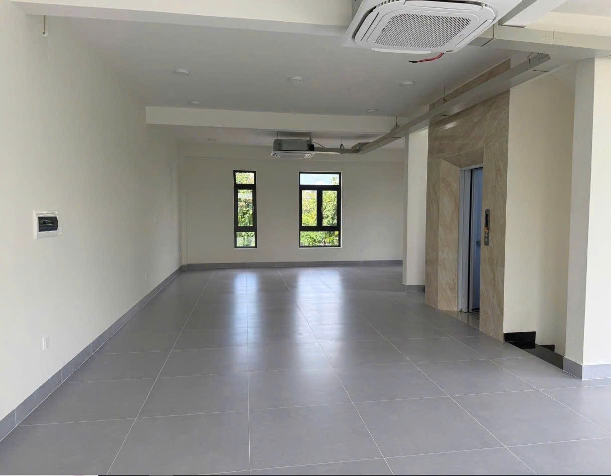 Cho thuê Biệt thự Phường Thạnh Mỹ Lợi, Quận 2, Diện tích 200m², Giá 100 Triệu/tháng 5