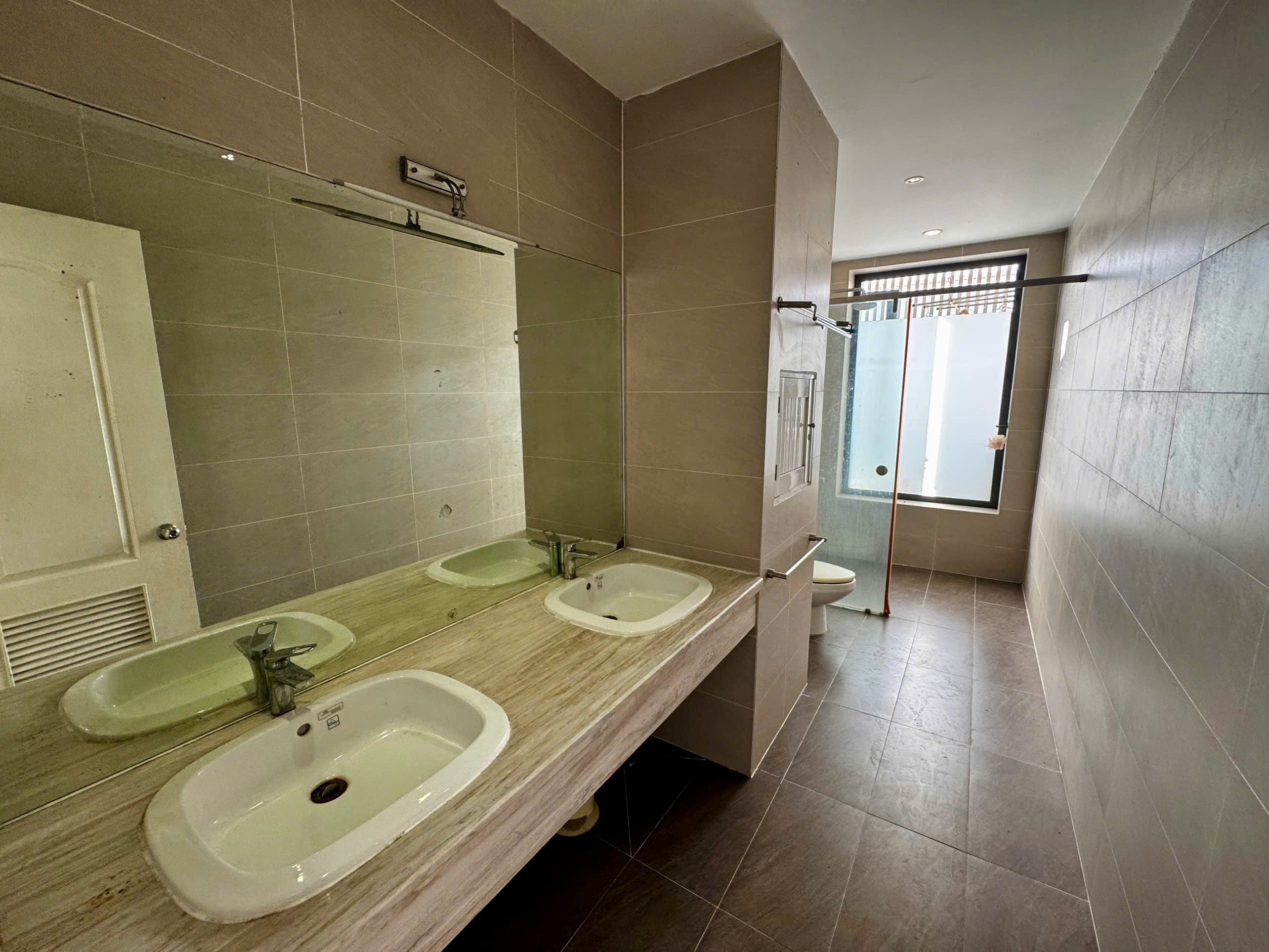 Cần bán Căn hộ chung cư Phường Phú Mỹ, Quận 7, Diện tích 188m², Giá Thương lượng 4