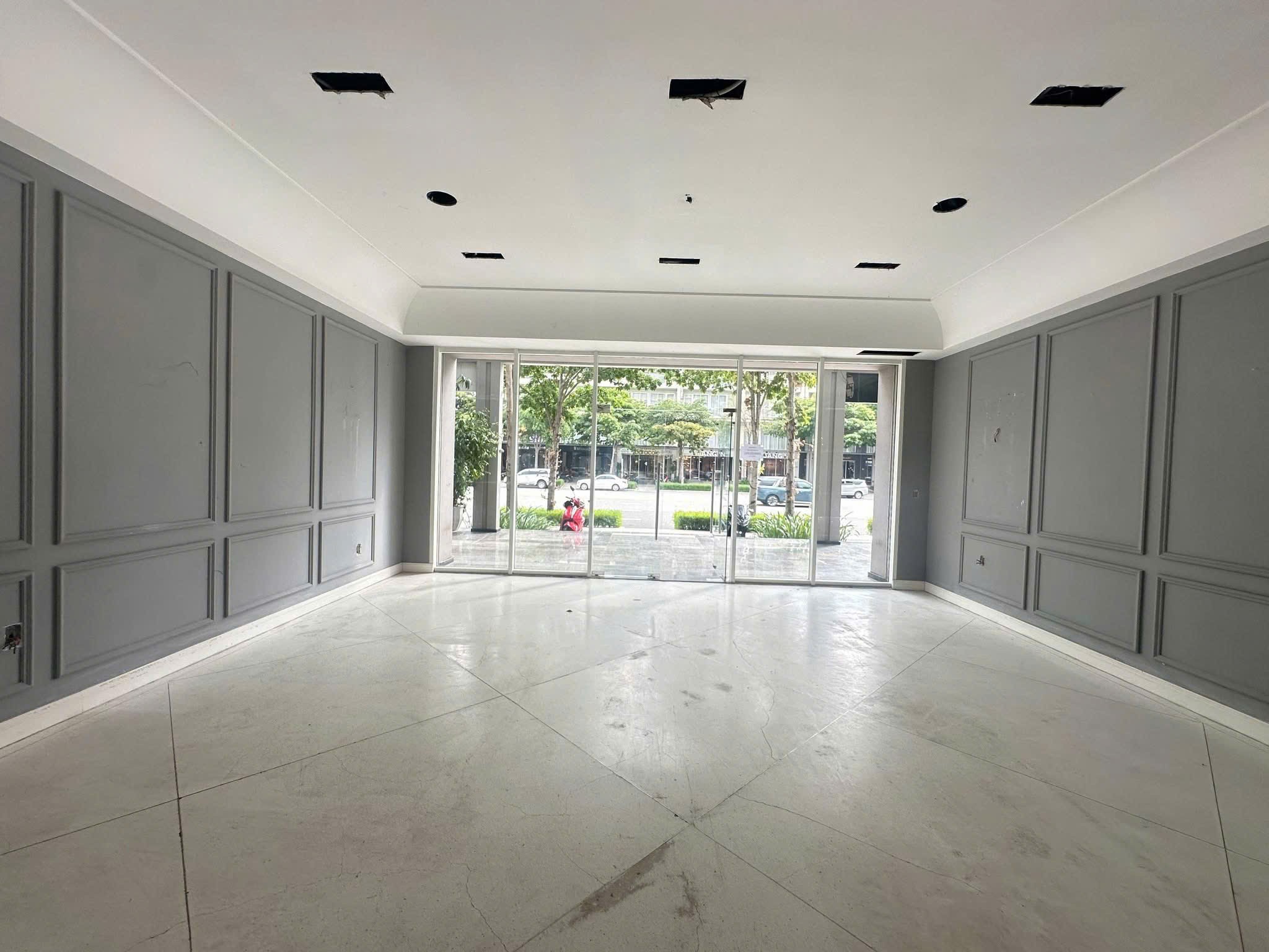 Cần bán Nhà mặt tiền Quận 2, Hồ Chí Minh, Diện tích 168m², Giá 165 Tỷ 2