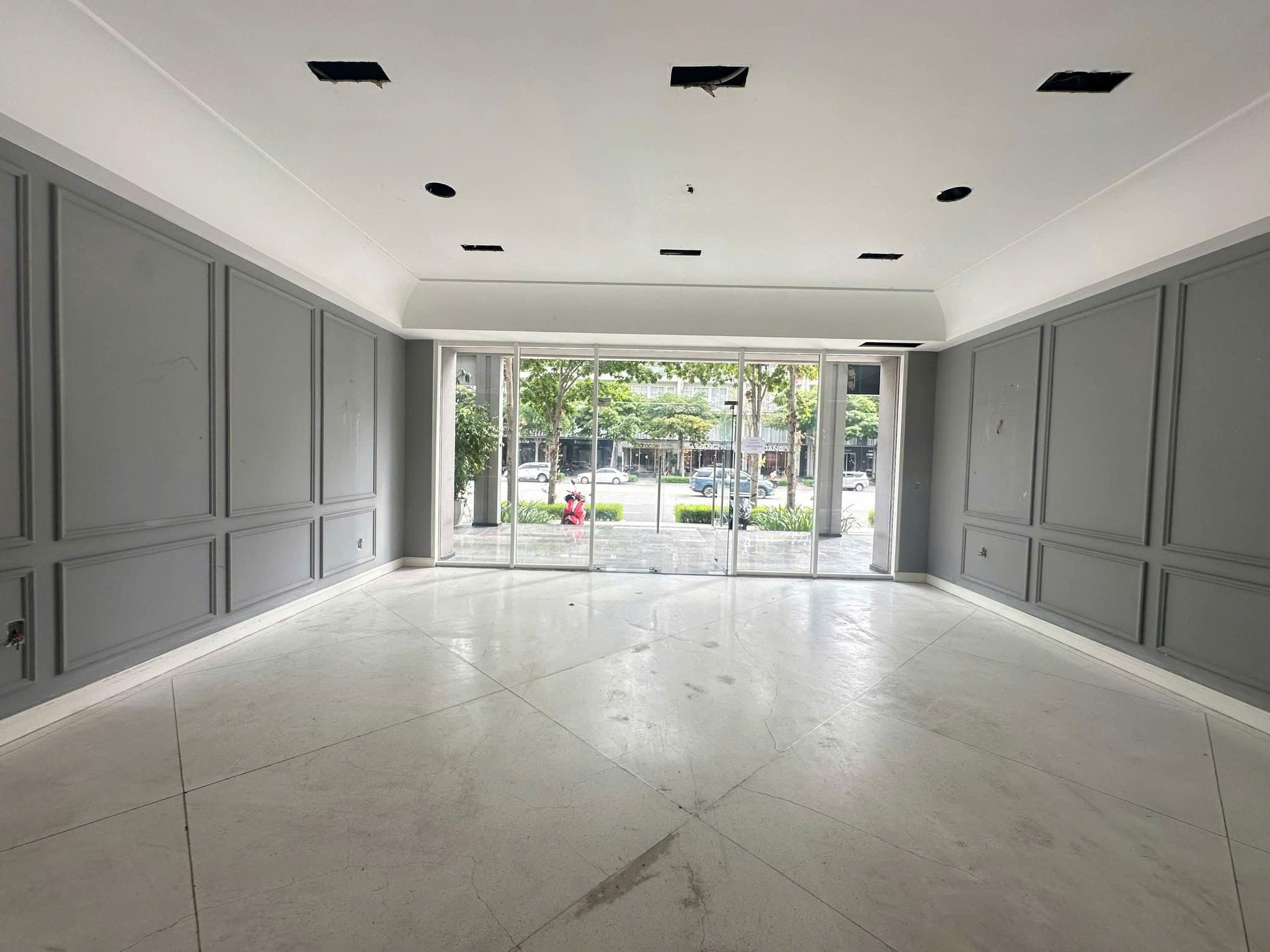 Cần bán Nhà mặt tiền Quận 2, Hồ Chí Minh, Diện tích 168m², Giá 165 Tỷ 5