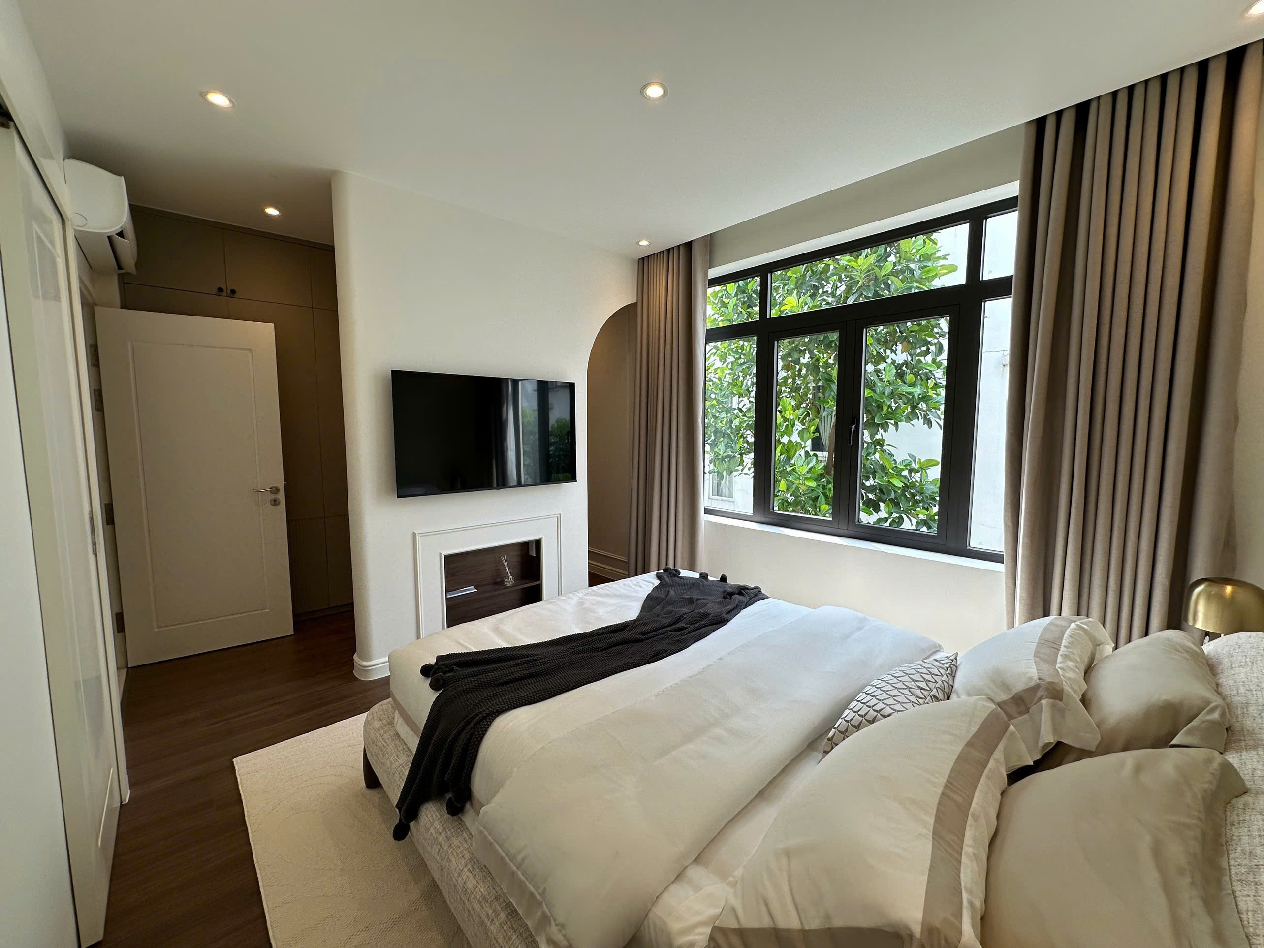 Cho thuê Biệt thự Phường Phước Long B, Quận 9, Diện tích 250m², Giá 100 Triệu/tháng 9