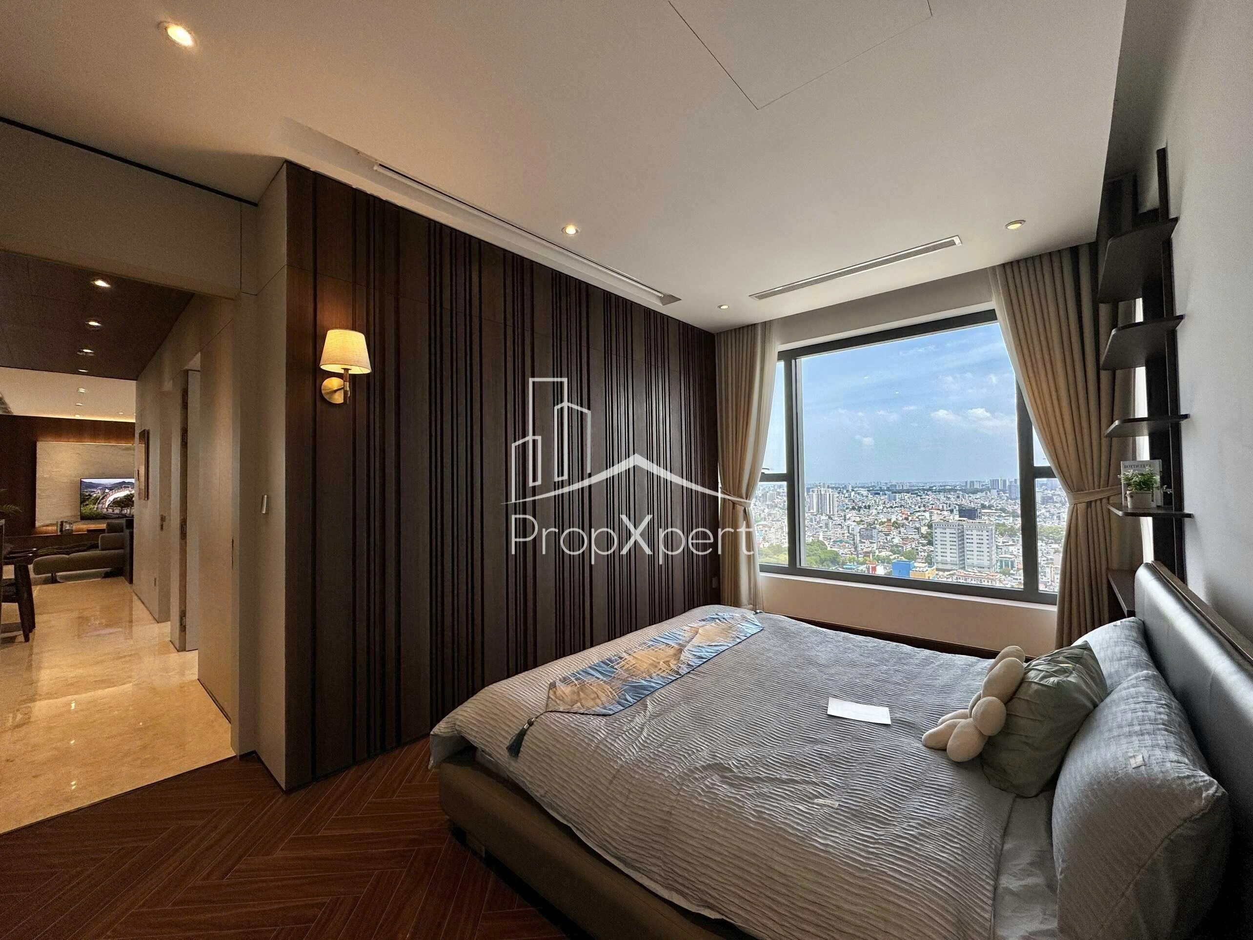 Cho thuê Căn hộ chung cư Quận 1, Hồ Chí Minh, Diện tích 146m², Giá Thương lượng