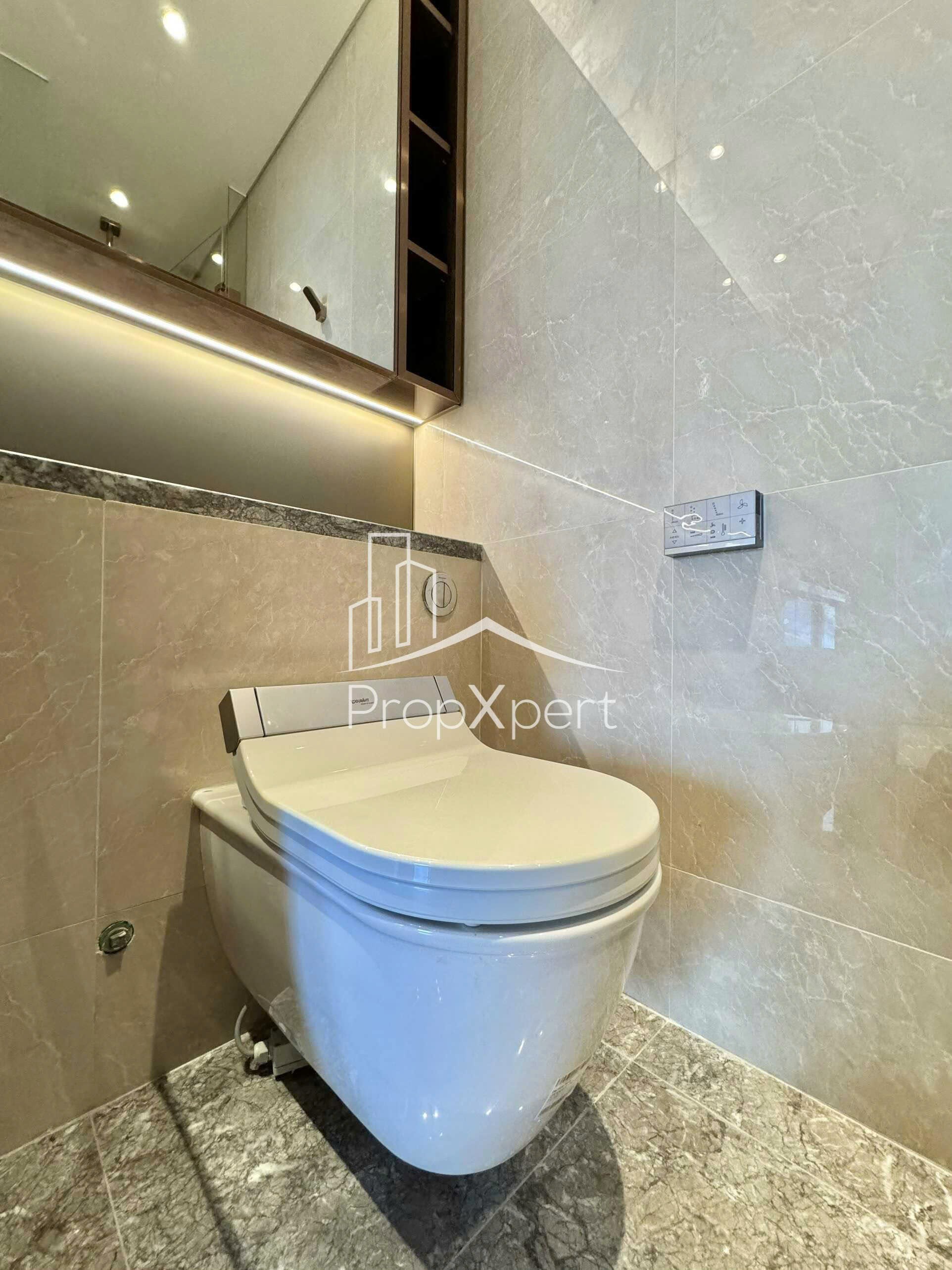 Cho thuê Căn hộ chung cư Quận 1, Hồ Chí Minh, Diện tích 146m², Giá Thương lượng 11