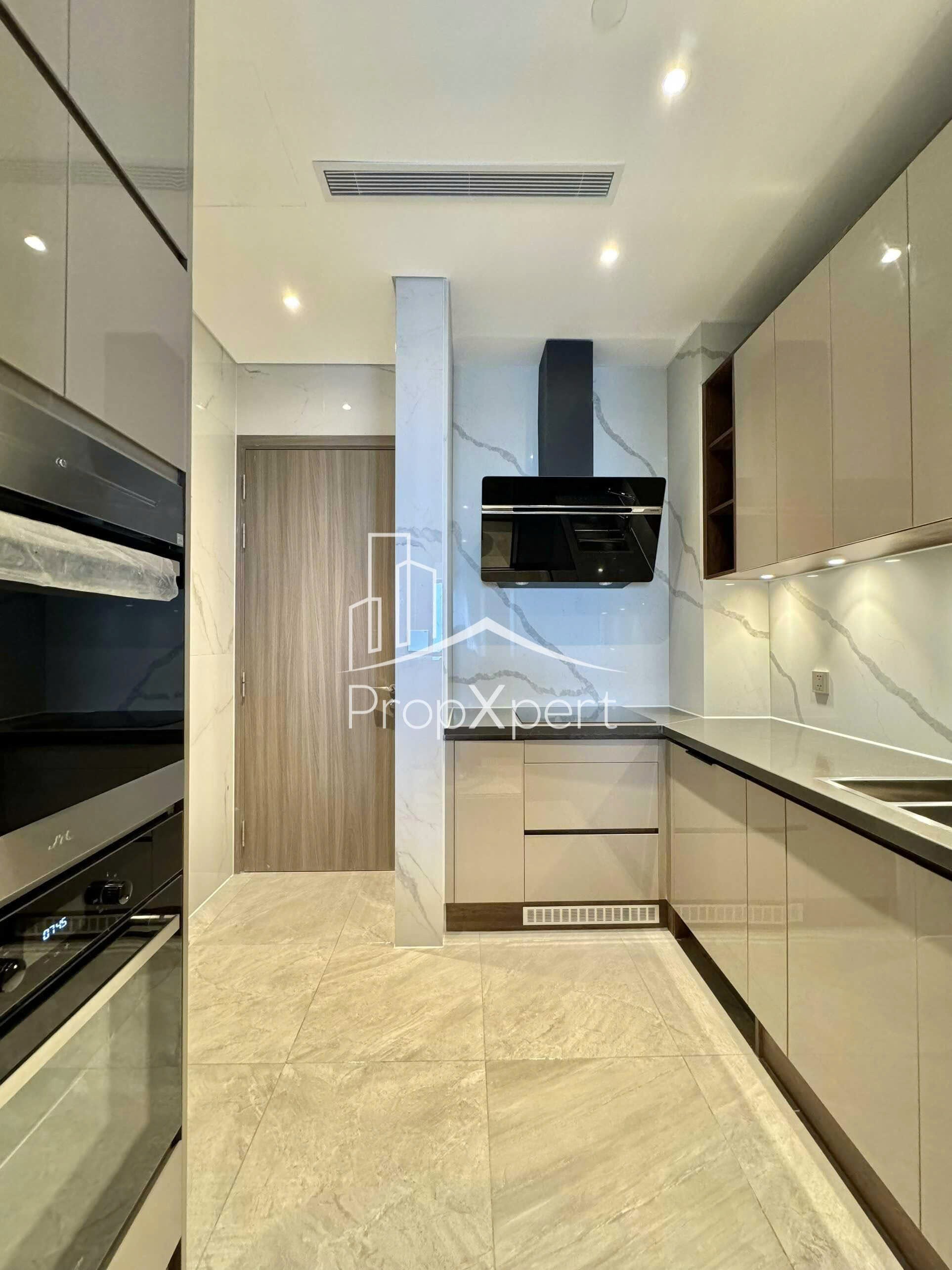 Cho thuê Căn hộ chung cư Quận 1, Hồ Chí Minh, Diện tích 146m², Giá Thương lượng 12