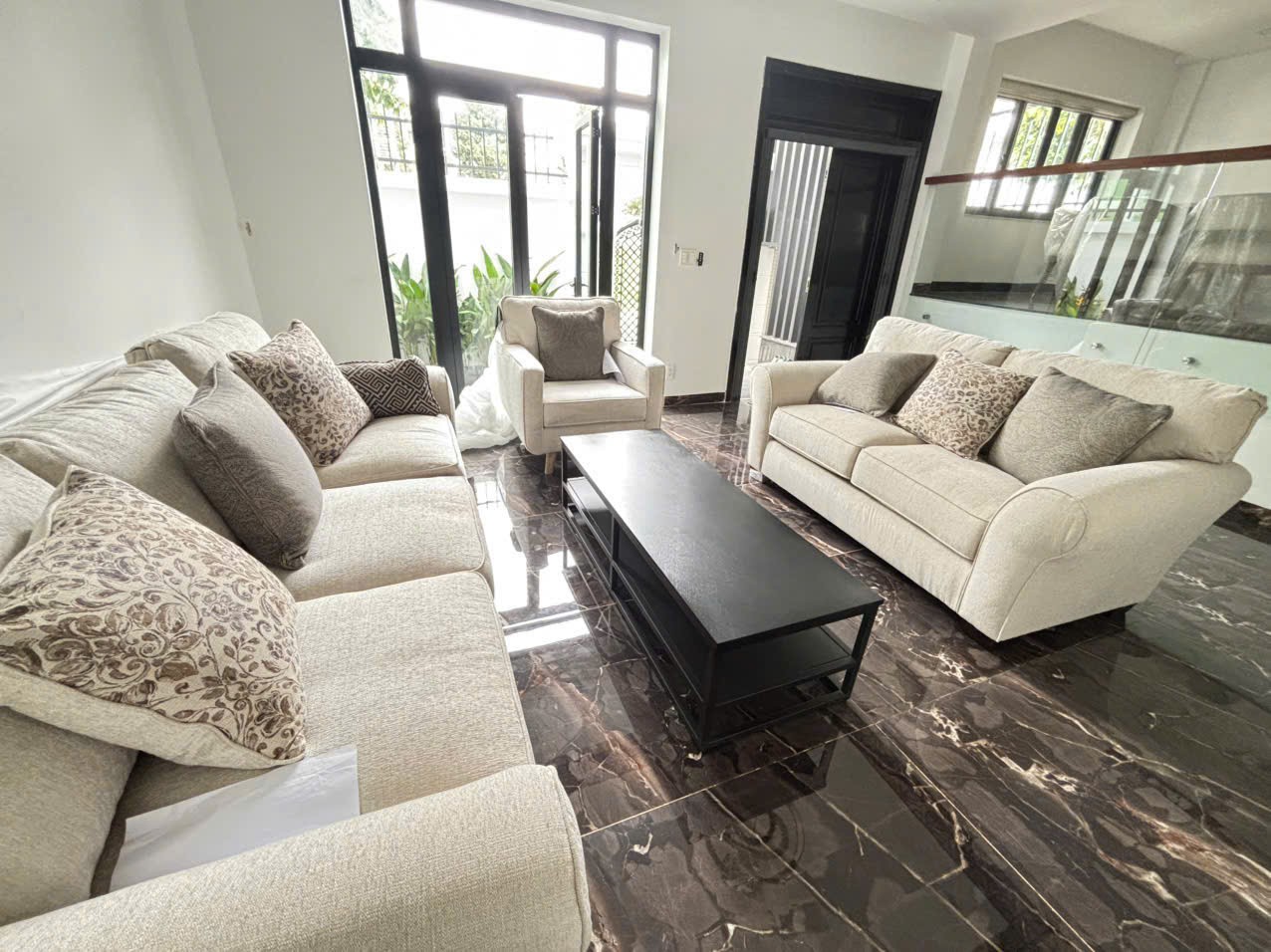 Cho thuê Biệt thự Phường Phú Hữu, Quận 9, Diện tích 172m², Giá Thương lượng 2