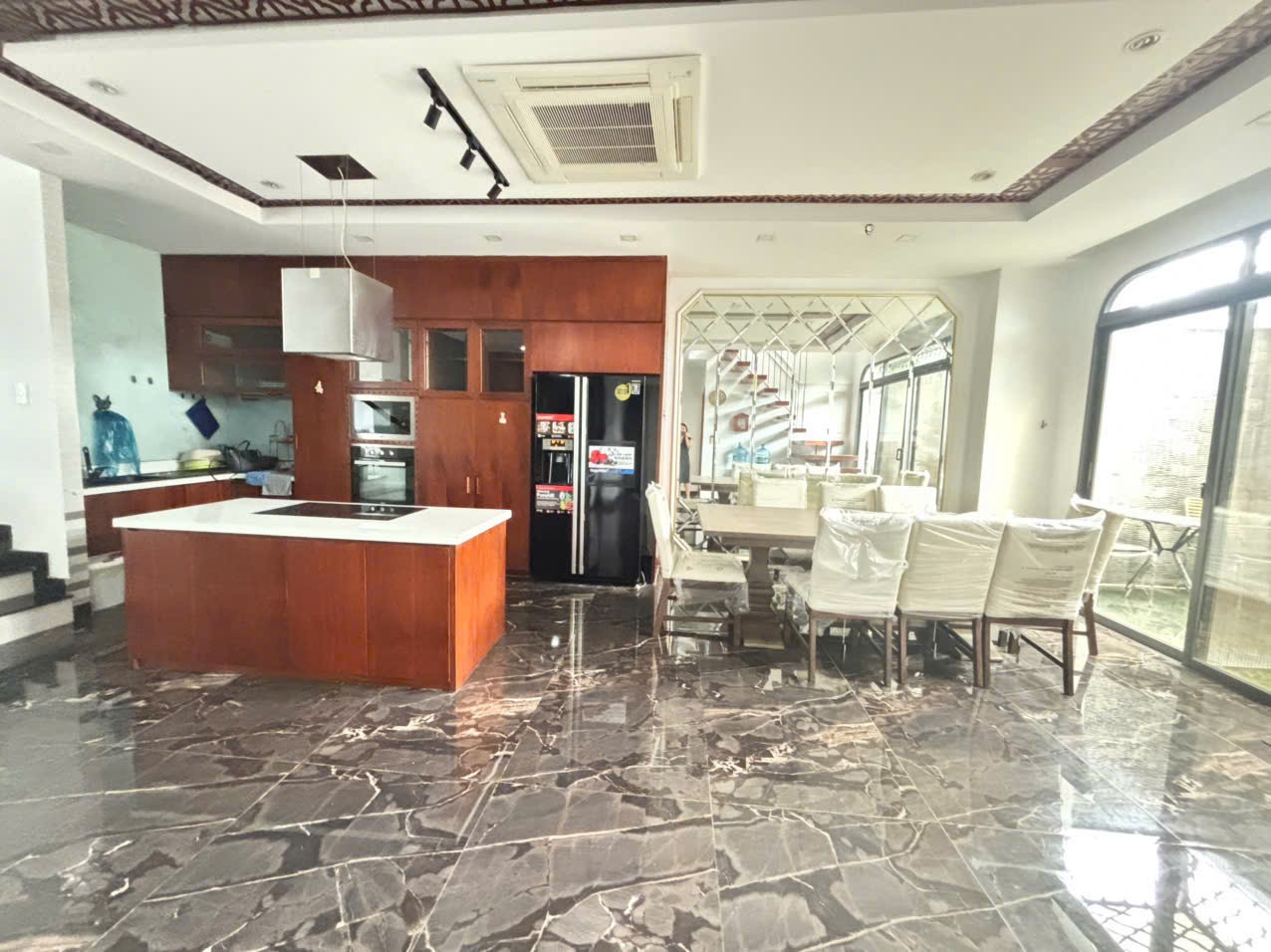 Cho thuê Biệt thự Phường Phú Hữu, Quận 9, Diện tích 172m², Giá Thương lượng 4