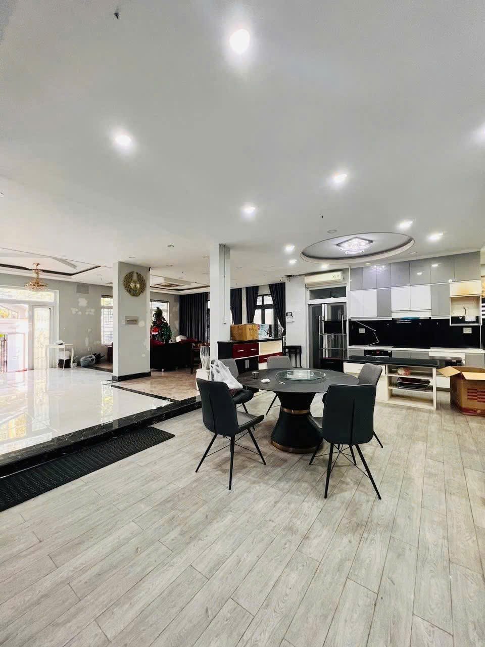 Cần bán Biệt thự Phường Cát Lái, Quận 2, Diện tích 270m², Giá 60 Tỷ 4