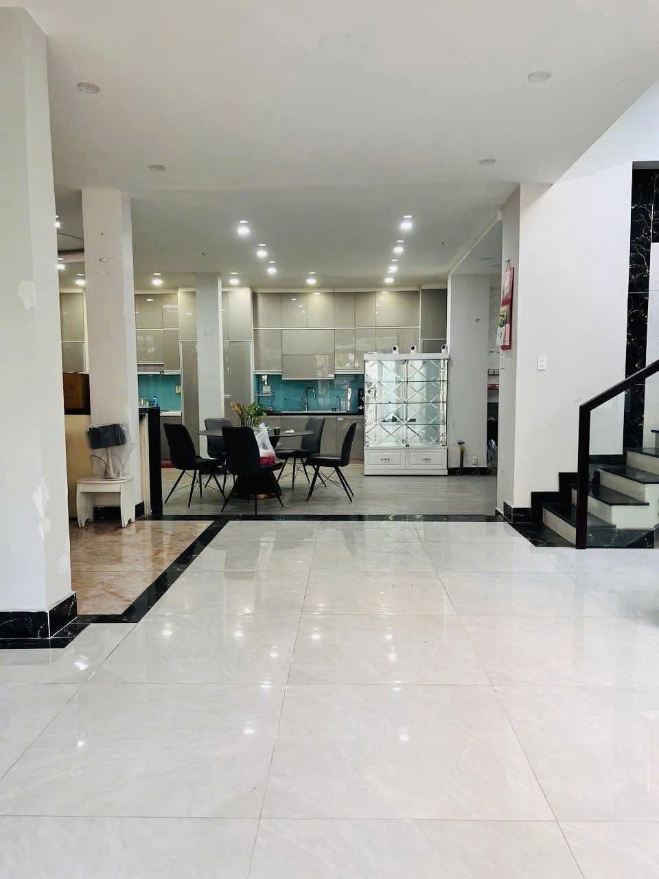 Cần bán Biệt thự Phường Cát Lái, Quận 2, Diện tích 270m², Giá 60 Tỷ 8