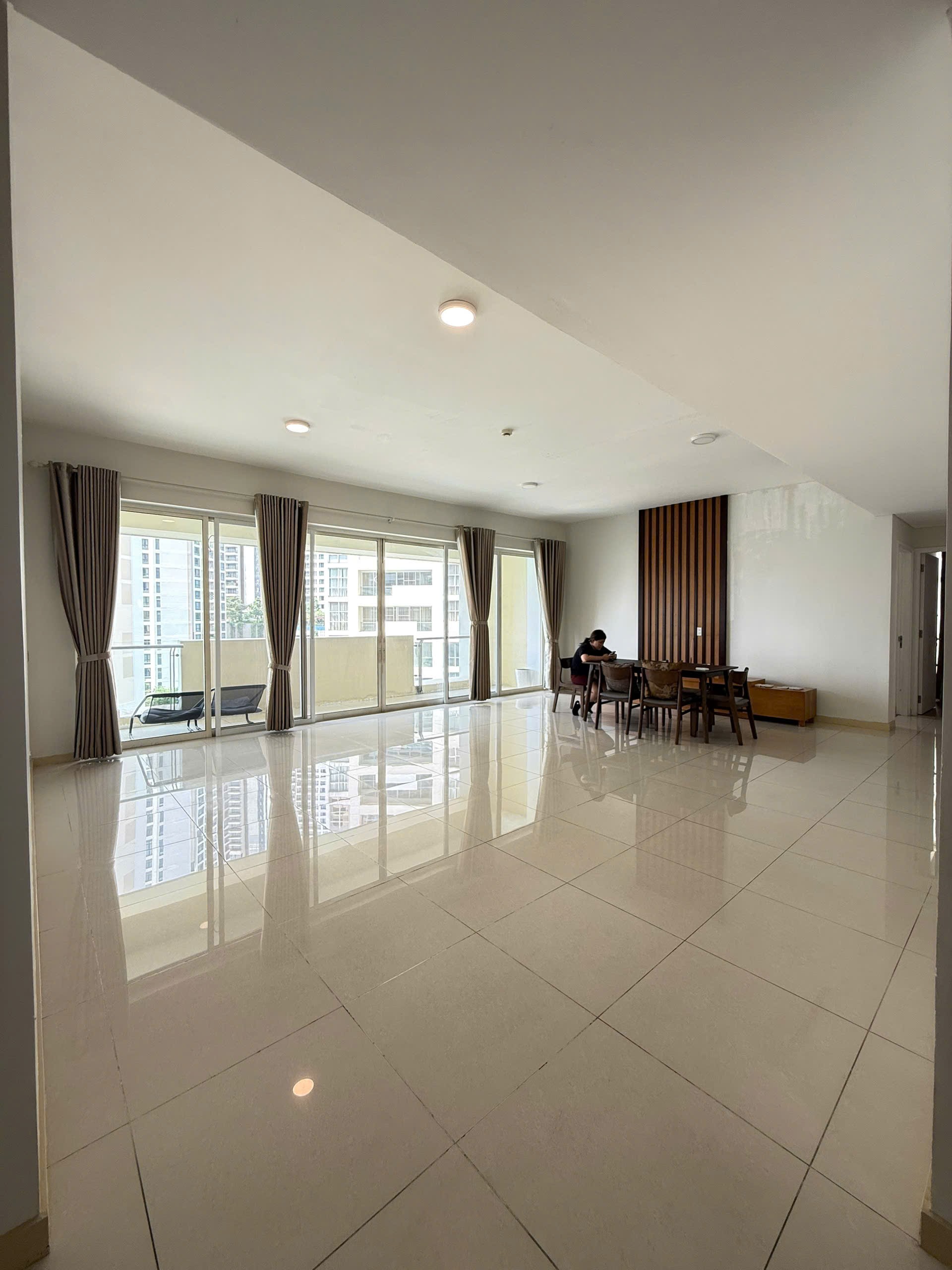 Cho thuê Căn hộ chung cư Phường An Phú, Quận 2, Diện tích 160m², Giá Thương lượng 11