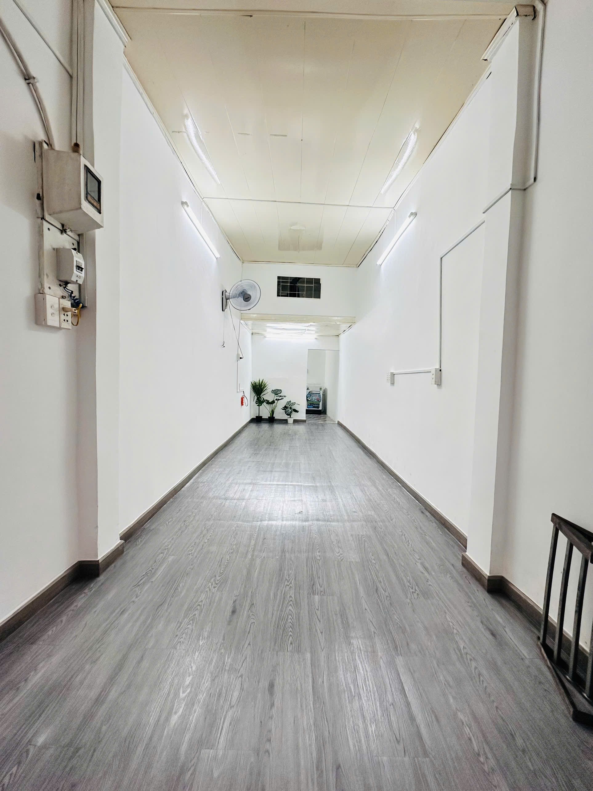 NGUYÊN CĂN MẶT TIỀN ĐƯỜNG SỐ 38 CÁCH HIỆP BÌNH 50M,4M x 32M TRET 2 LAU GIÁ 18TR 2