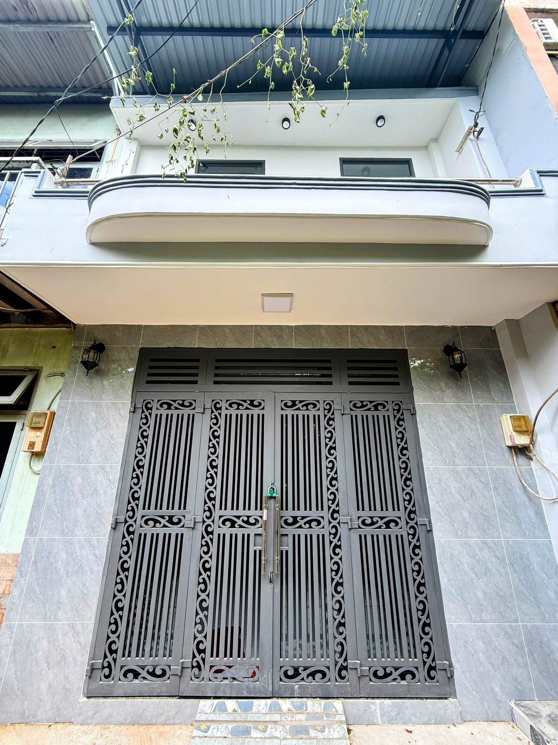 NHÀ MỚI GIÁP AEON BÌNH TÂN 25M2 2 TẦNG SHR CHỈ 3.1 TỶ