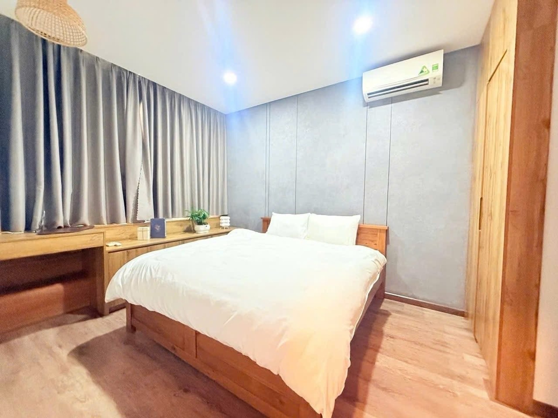 Bán Villa 3 tầng Trần Văn Dư, 112.5m², ngang 7.5m, giá 22.5 tỷ, gần biển Mỹ Khê 3