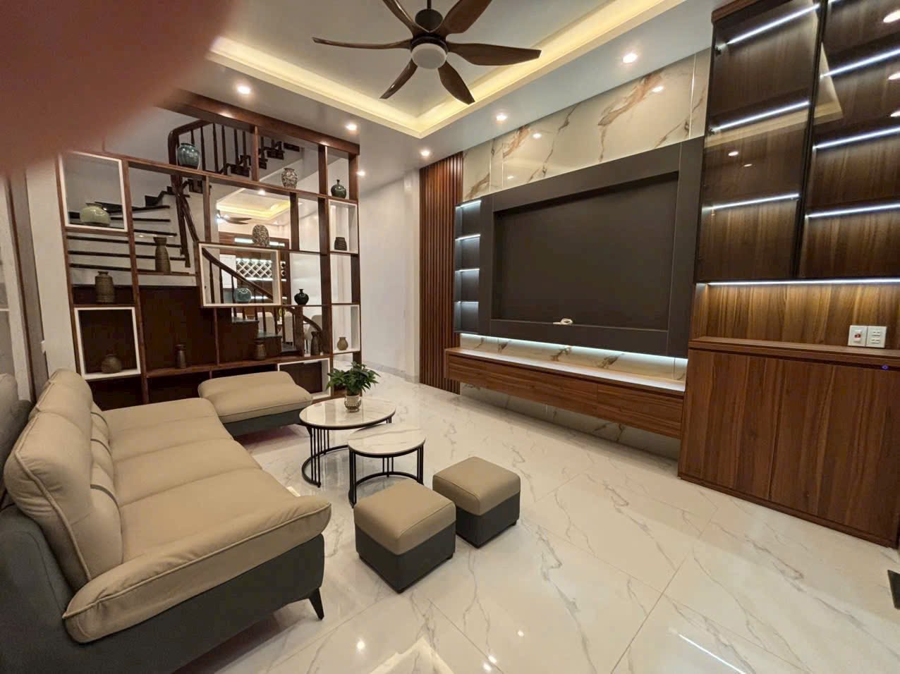Bán nhà ngõ 68 Tuệ Tĩnh, ph Bình Hàn, TP Hải Dương, 53.1m2, 3 tầng, 3 ngủ, 3 vs, ngõ oto, 3.28 tỷ 2