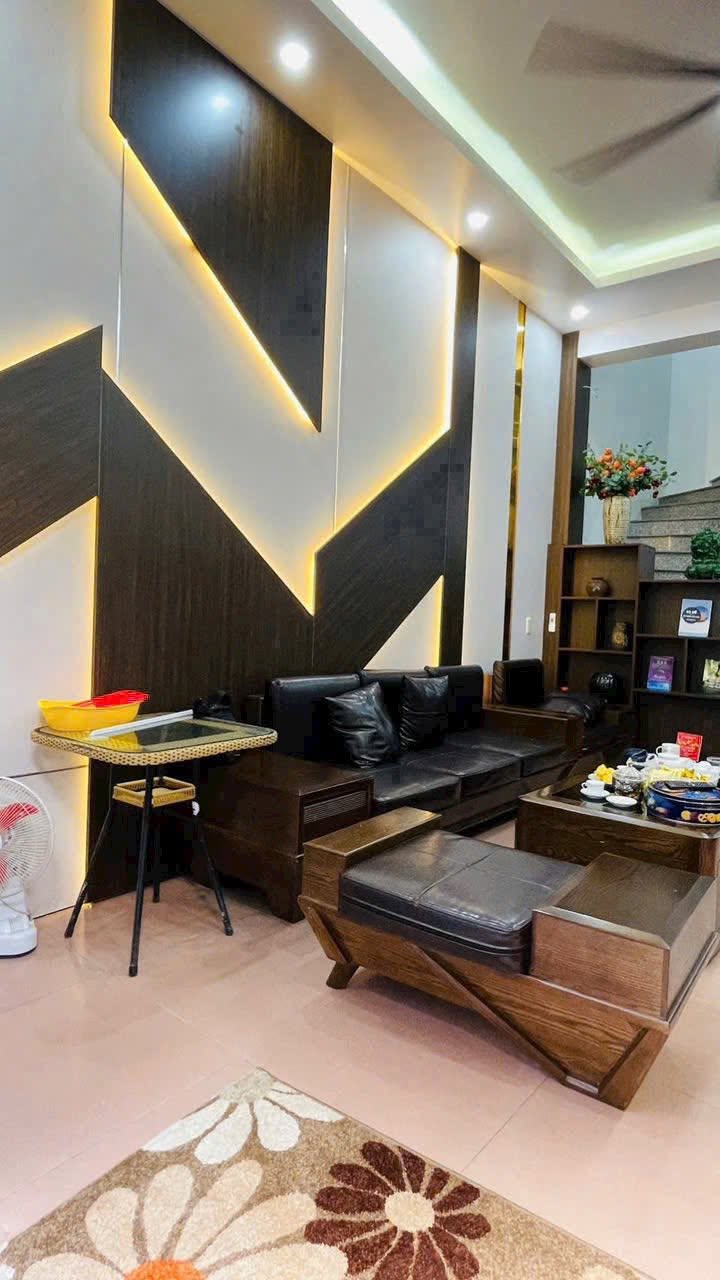 Bán nhà ngõ phố Quang Trung đối diện Viện Mắt, TP HD, 45.6m2, mt 4m, 3 ngủ, 2 vs, nhà dân xây 2