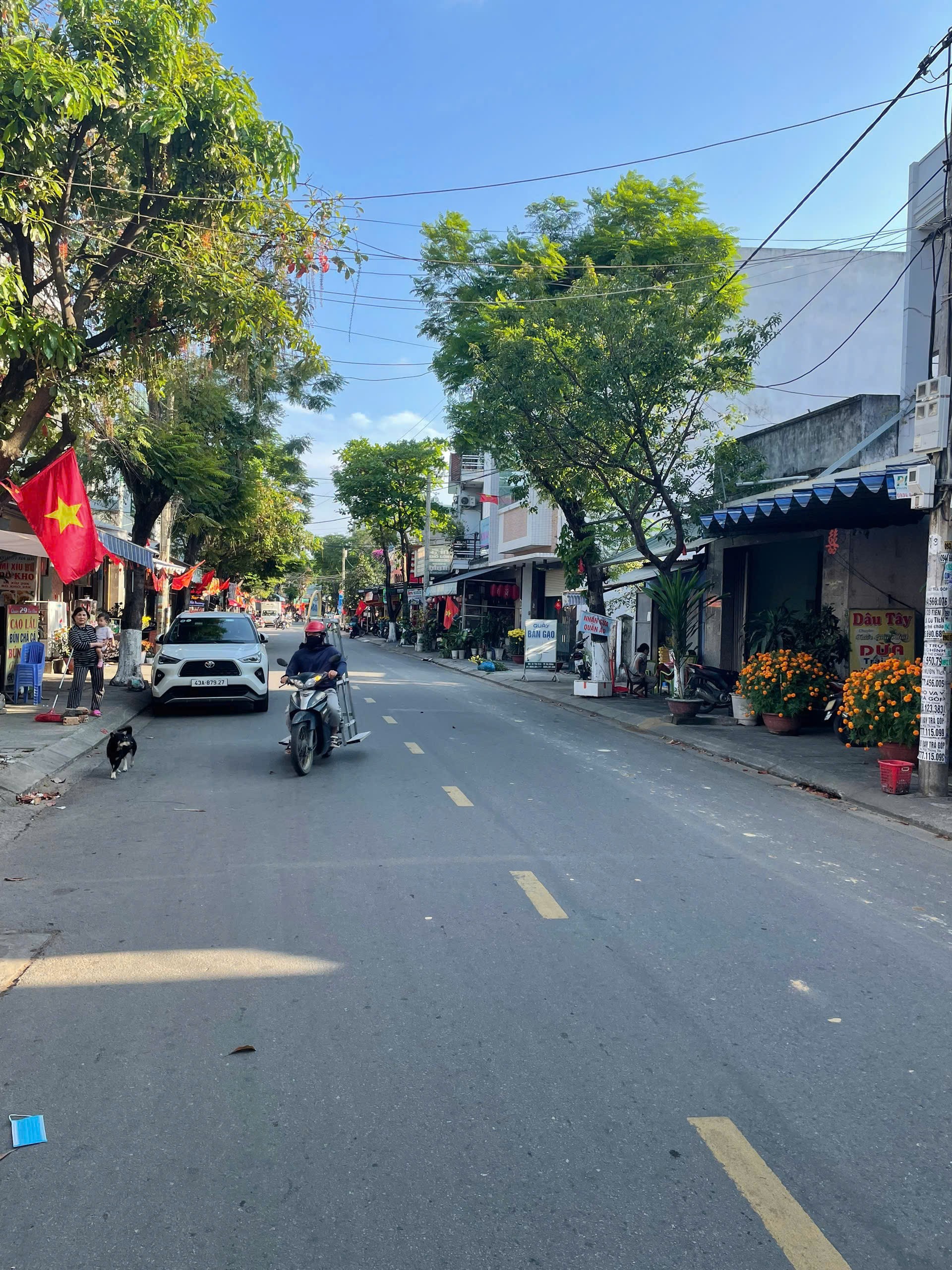 BÁN ĐẤT - TẶNG NHÀ CẤP 4 MT ĐƯỜNG TÔN ĐẢN - TRỤC ĐƯỜNG KINH DOANH 3