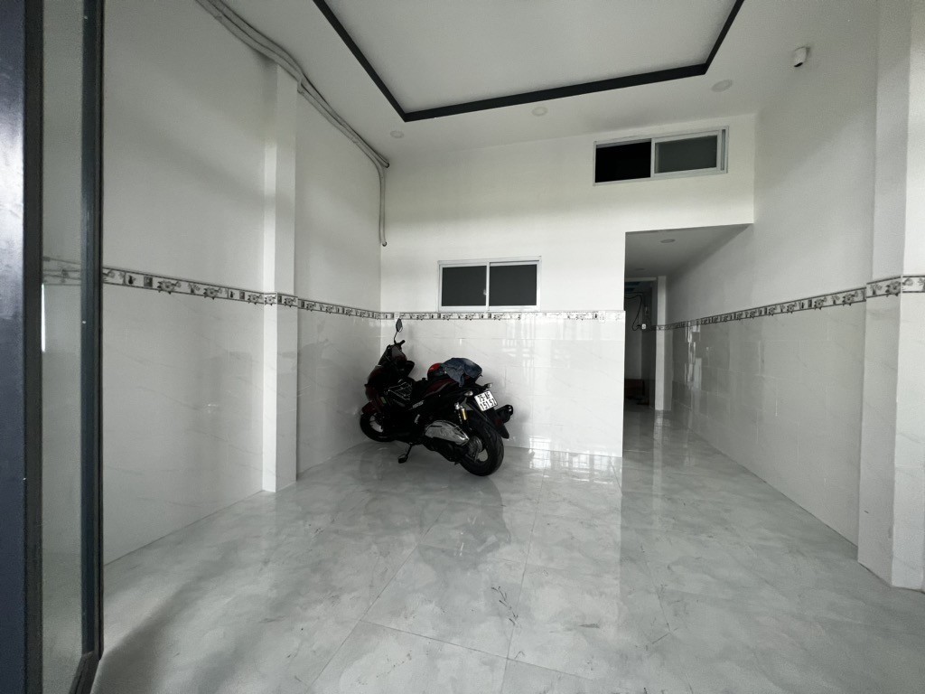 Nhà phố đối diện Vạn Phúc City - 62m2 – Chỉ 5T - khu vực có nhiều chung cư, tiện ích đầy đủ 2