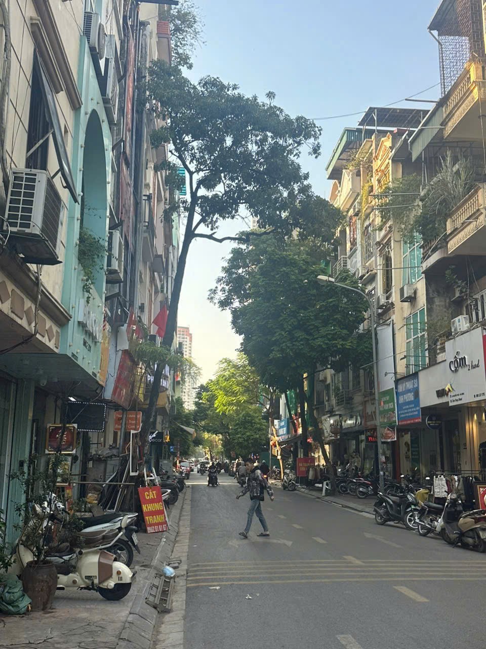 CHO THUÊ NHÀ NGUYÊN CĂN MẶT PHỐ CỔ HÀ ĐÔNG 40M2 4 TẦNG GIẤ 15 TRIỆU 2