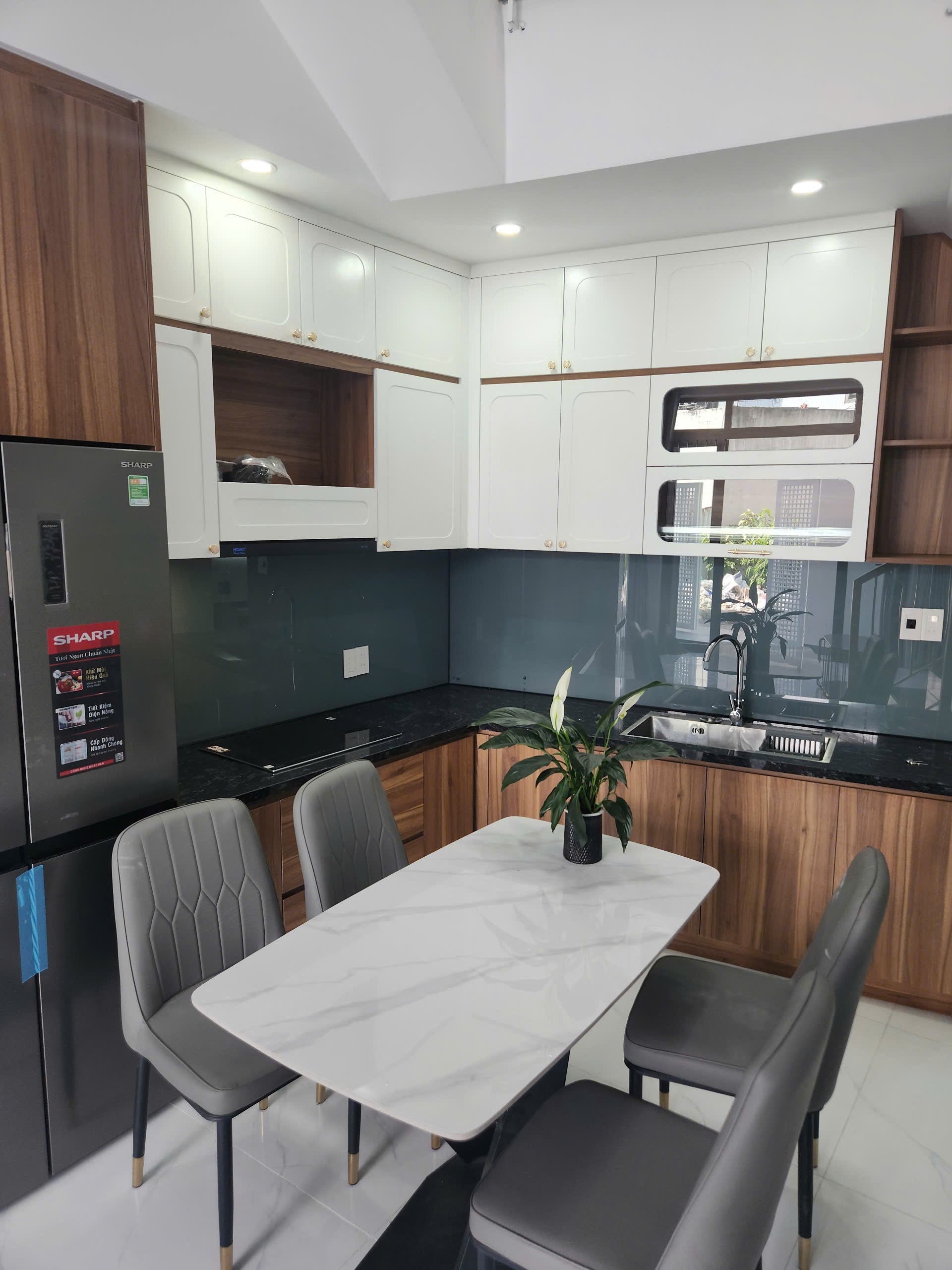 NHÀ ĐẸP 3 TẦNG FULL NỘI THẤT Y HÌNH – KIỆT Ô TÔ K192 TÔ HIỆU 2