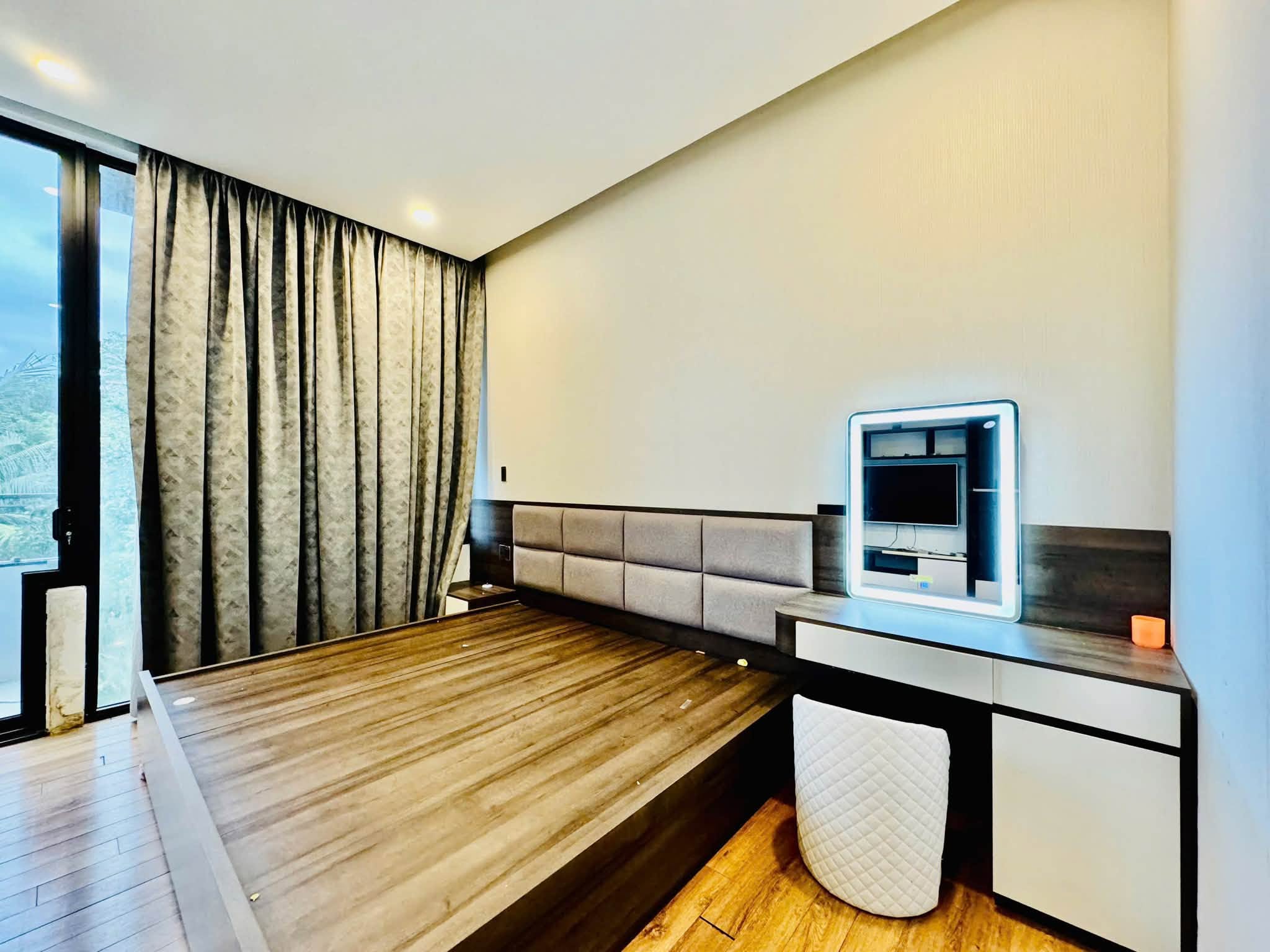 Bán nhà 3 tầng đường Giang Châu 3 - Đường 7m5, sát sông, Nam Việt Á GĐ1 2