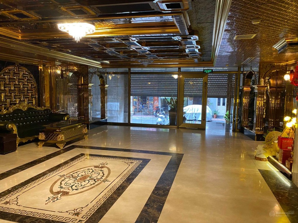 Bán Nhà mặt phố Nguyễn Trường Tộ, Ba Đình 139m2, MT 9m, vỉa hè rộng, kinh doanh 190 Tỷ 3