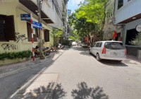 Bán Nhà mặt phố Nguyễn Trường Tộ, Ba Đình 139m2, MT 9m, vỉa hè rộng, kinh doanh 190 Tỷ 2
