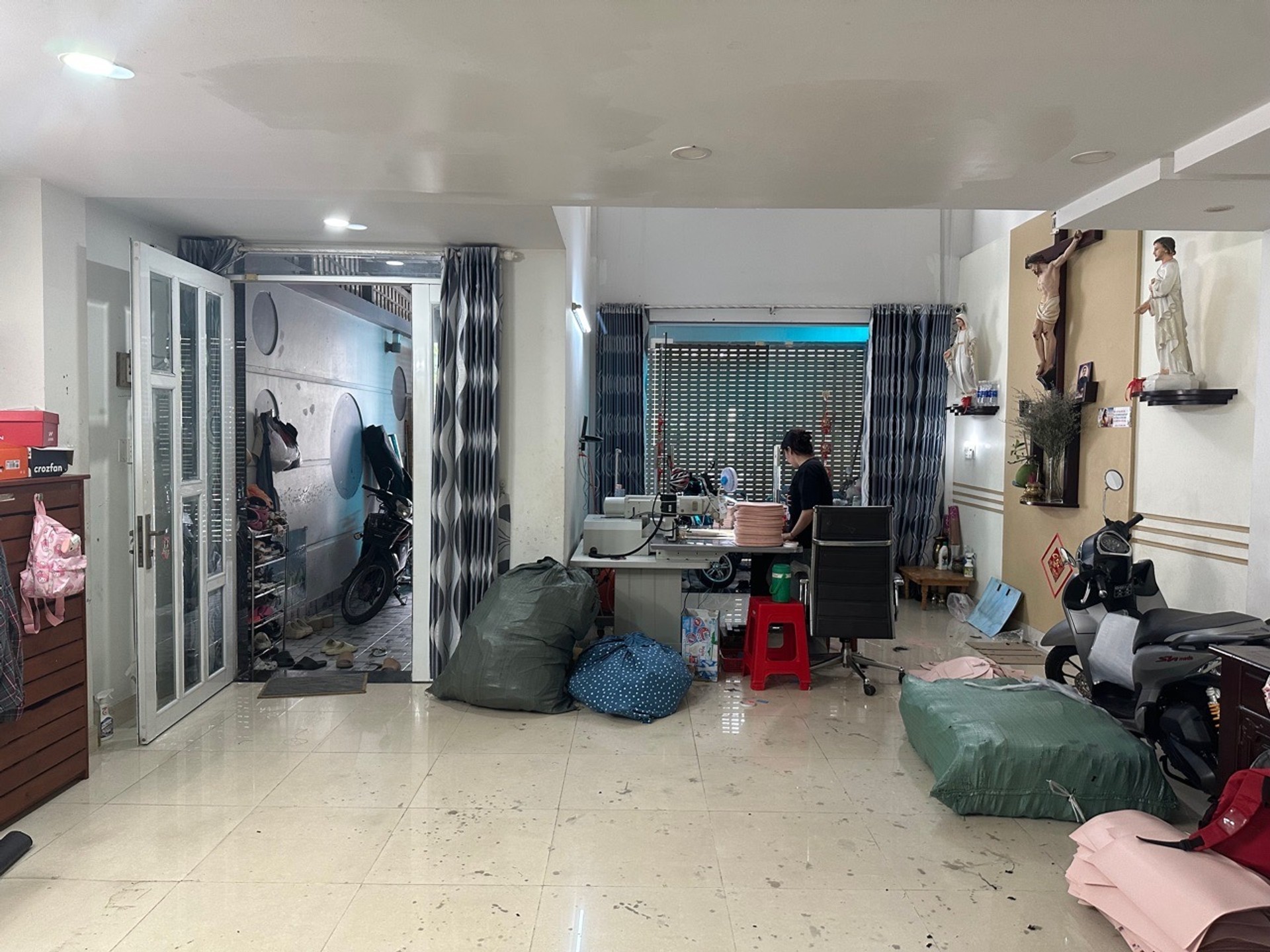Mặt tiền đường Lê Bôi 6x20 chỉ 12 tỷ 9 có lửng- 0931172218 3