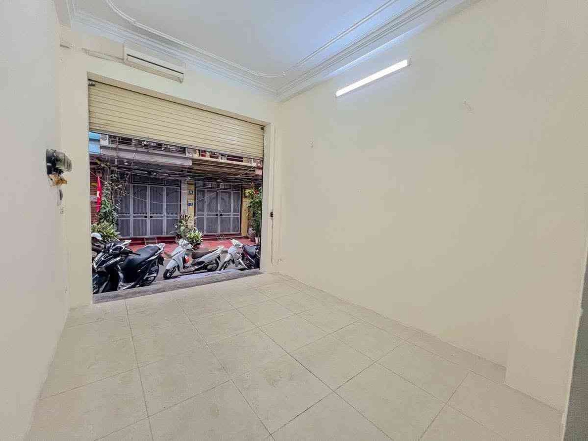 Phố Lâm Hạ Long Biên 10 tỷ 60m ô tô phân lô đỗ cửa,sổ đỏ vuông 3