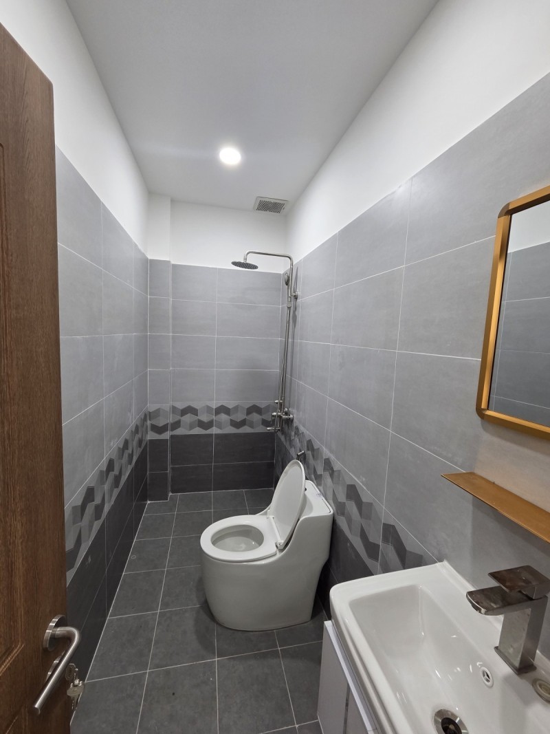 Bán nhà 85m2 , 2 tầng, 3PN tại đường số 34, Linh Đông, Thủ Đức. TP HCM, SHR. Giá 5,69  tỷ. 4