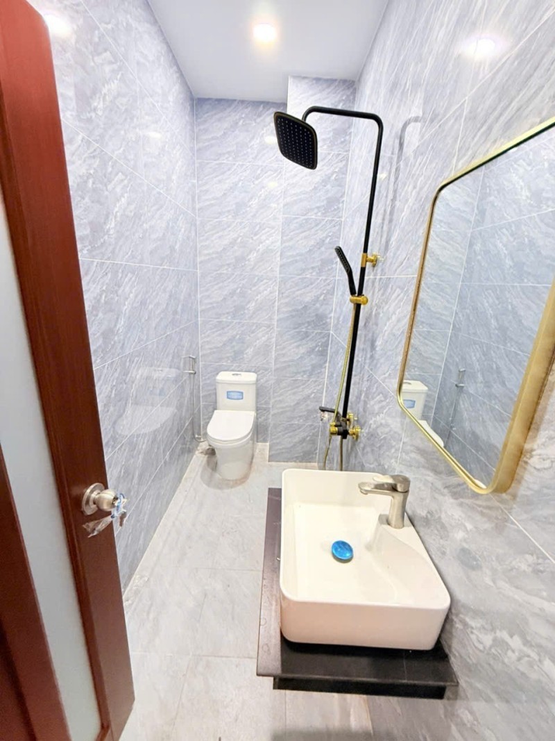 Bán nhà 4 tầng, đường 494 Tăng Nhơn Phú A, Quận 9, Thủ Đức, TP HCM. DT  50m2, sổ hồng riêng. Giá 5
