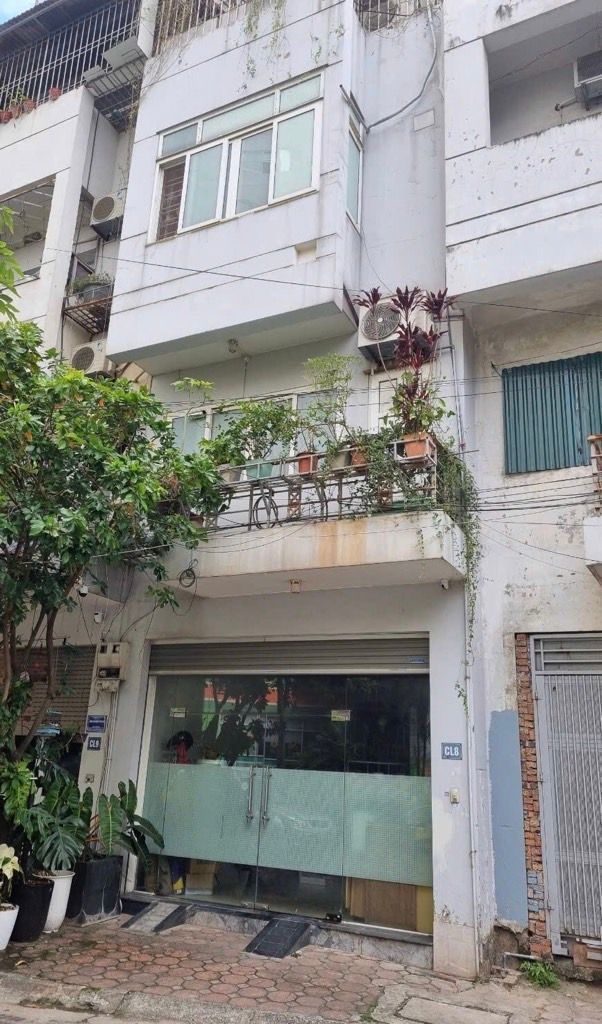 Phố Lâm Hạ Long Biên 10 tỷ 60m,hơi cũ,sẵn ở luôn