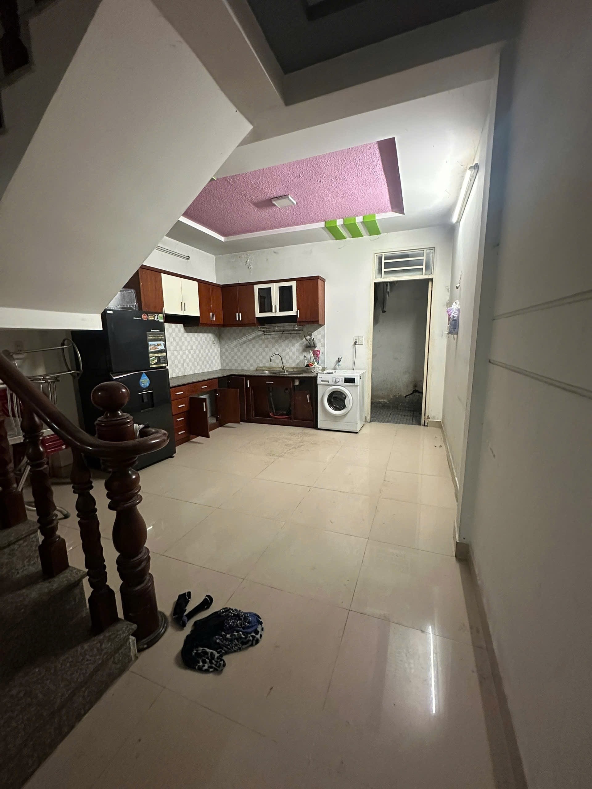 NHÀ NGUYÊN CĂN 3PN ĐỐI DIỆN VẠN PHÚC CITY,HẺM XE HƠI,GIÁ 13TR 3