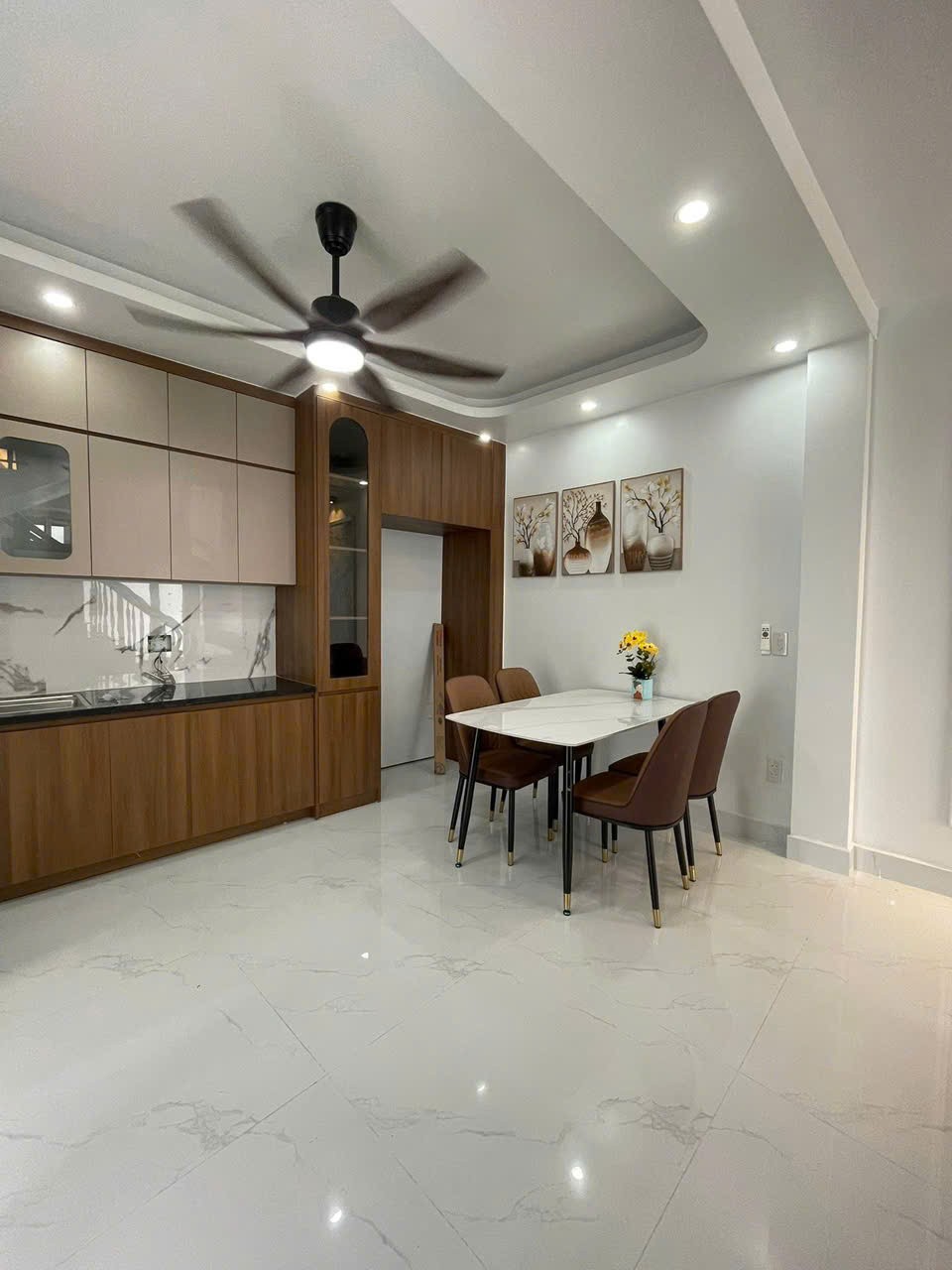 Nhà 3 tầng Nguyễn Hữu Cầu dôi dư hơn 40m2 xe 3.5 tấn vào cửa giá 2.x tỷ 3