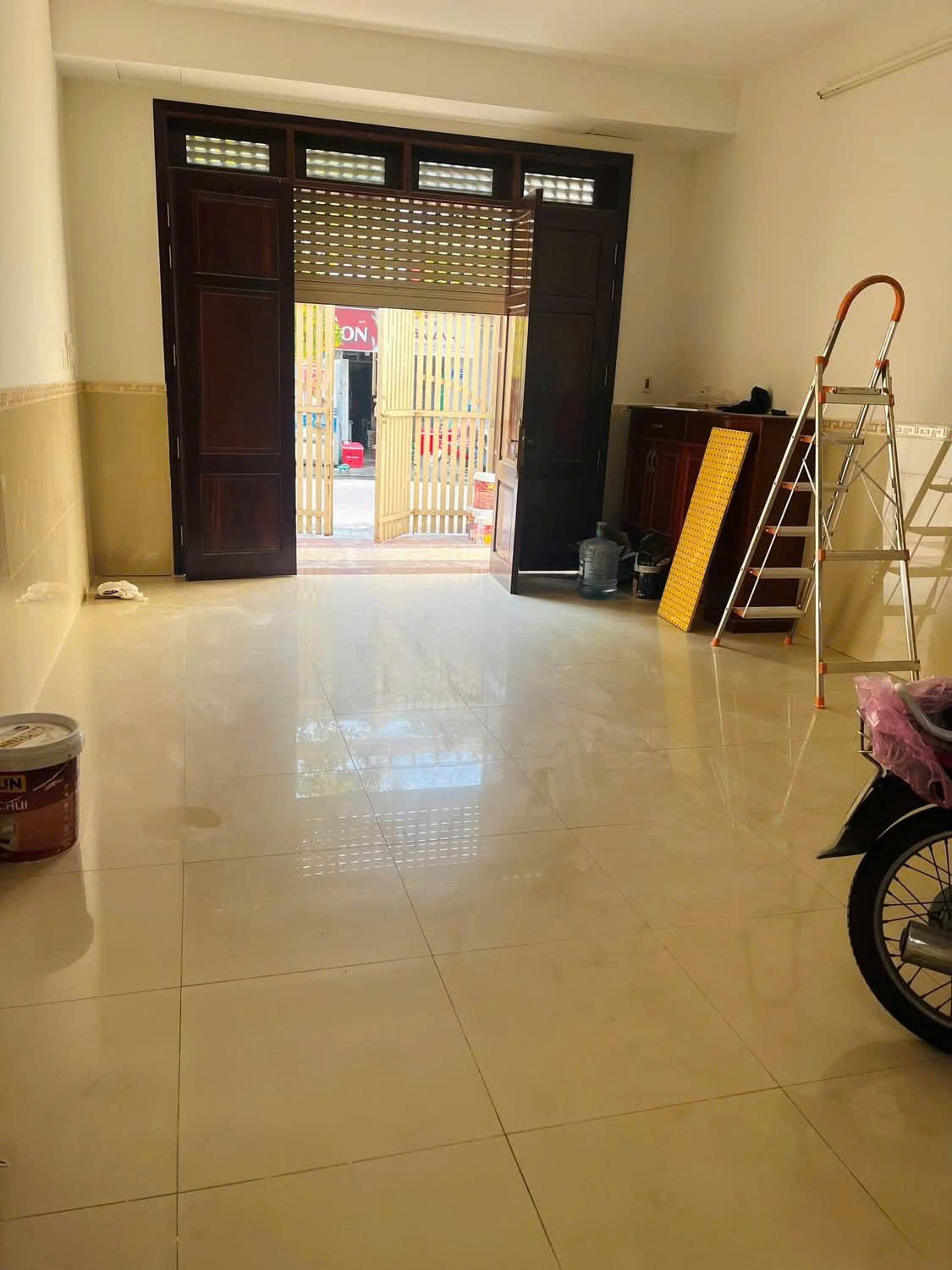 CHO THUÊ NHÀ 4 TẦNG MTKD ĐỐI DIỆN KĐT VẠN PHÚC.4.5m x 20m 6P giá 23TR 3