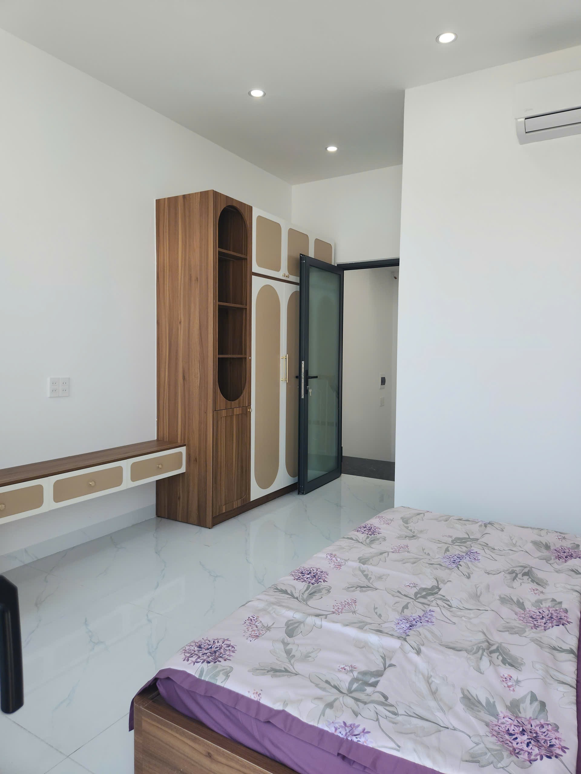 NHÀ ĐẸP 3 TẦNG FULL NỘI THẤT Y HÌNH – KIỆT Ô TÔ K192 TÔ HIỆU 3